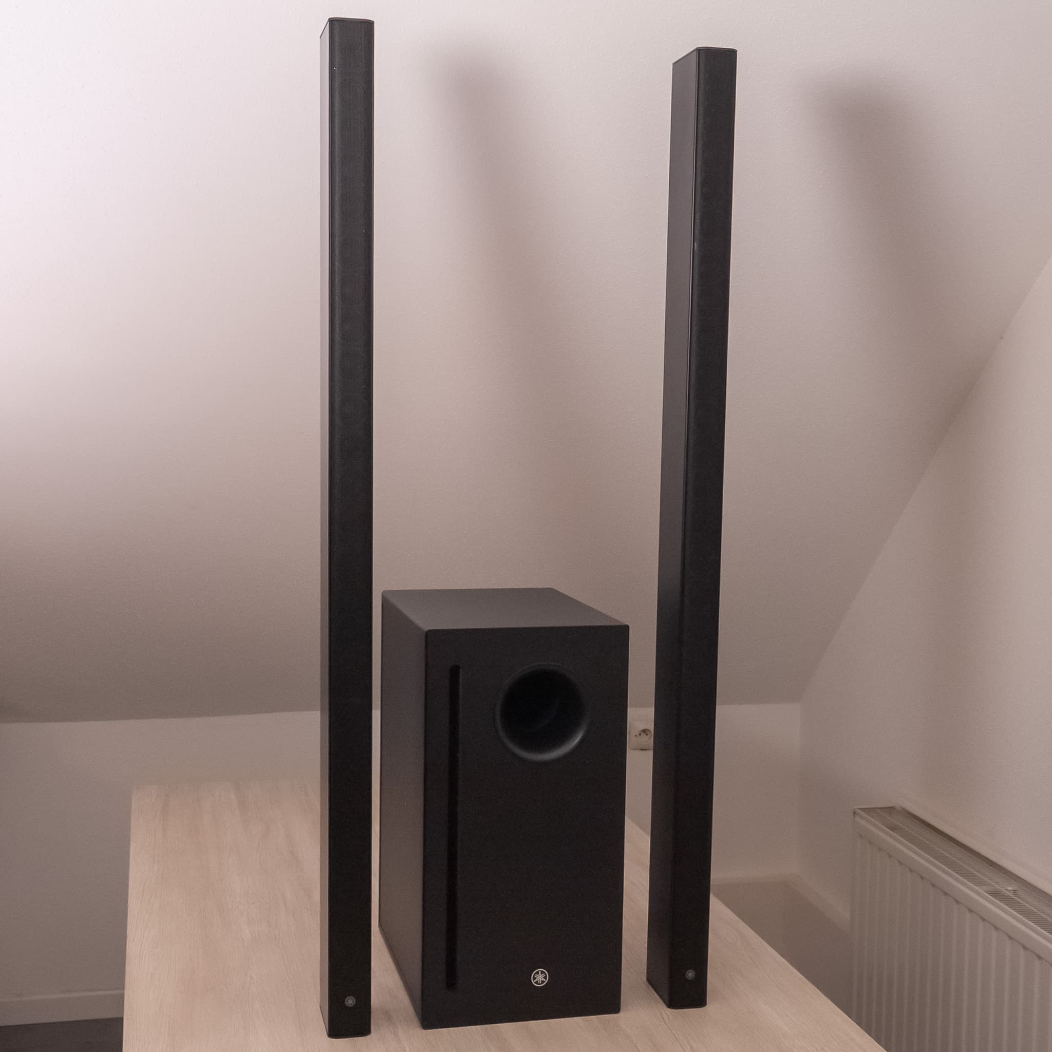 Yamaha VXL1B-24 (2 enceintes) & VXS10S (caisson de grave)