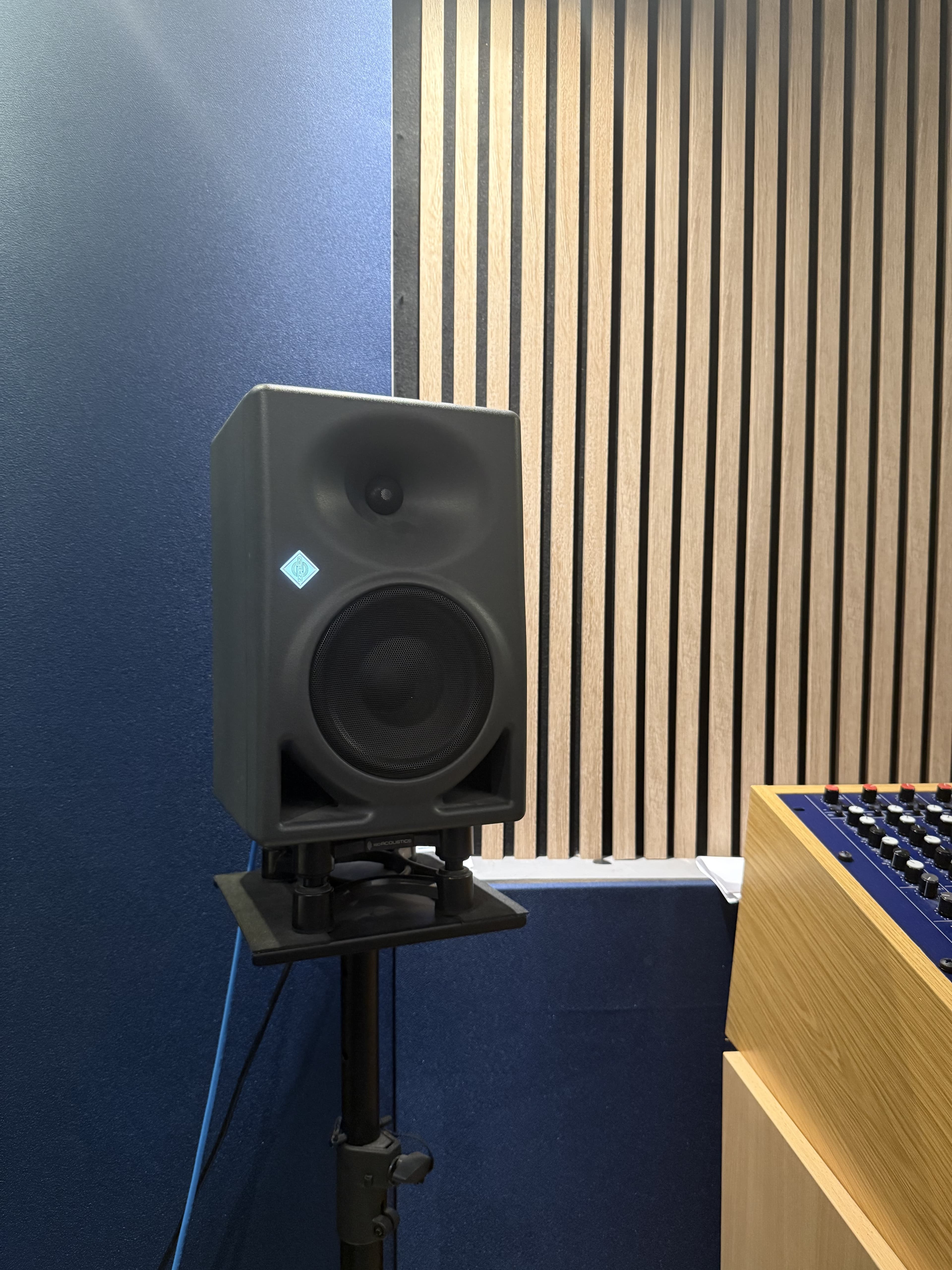NEUMANN KH150 Paire + Micro de mesure Neumann MA1