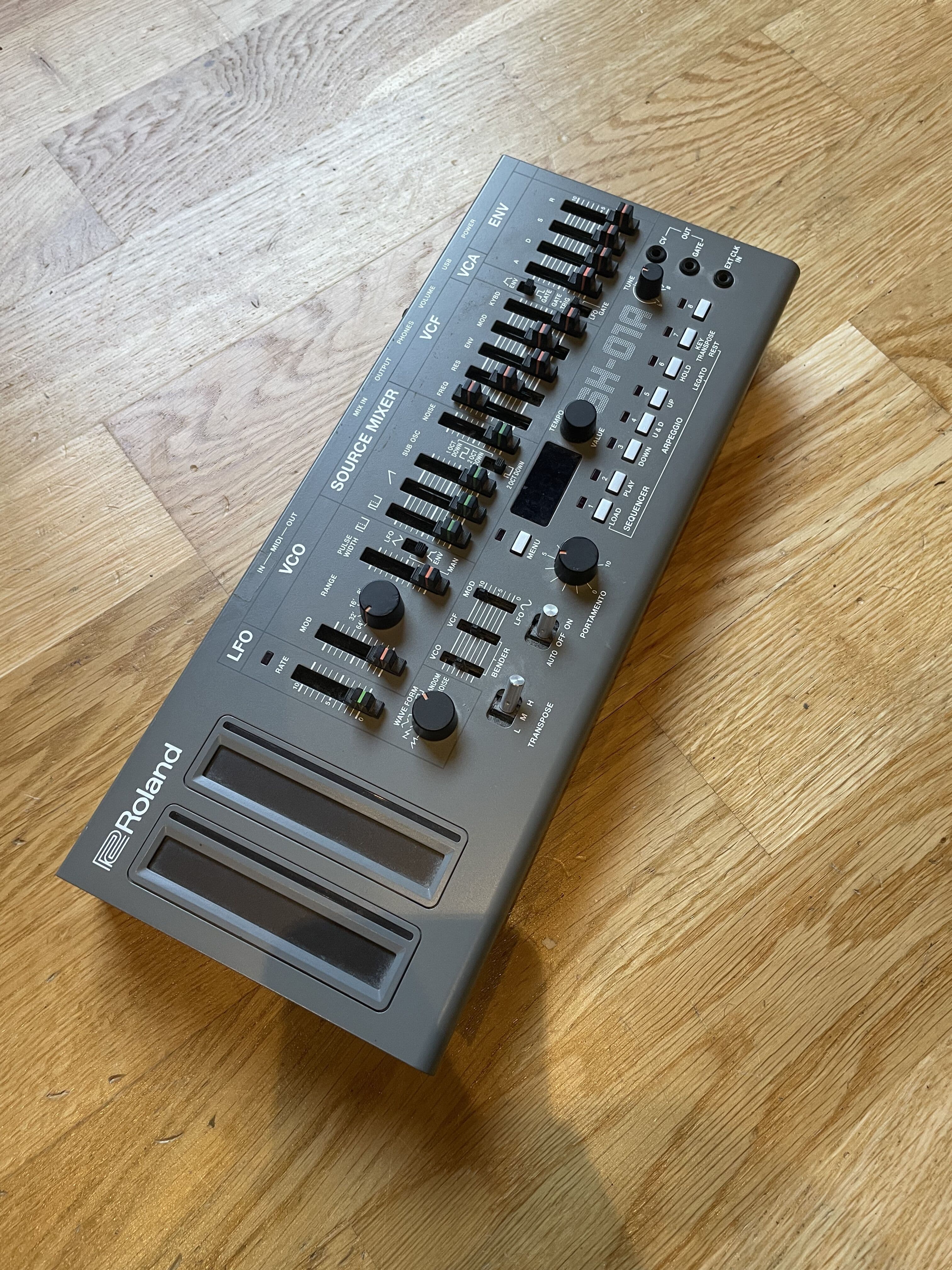 Roland SH-01A boutique à vendre