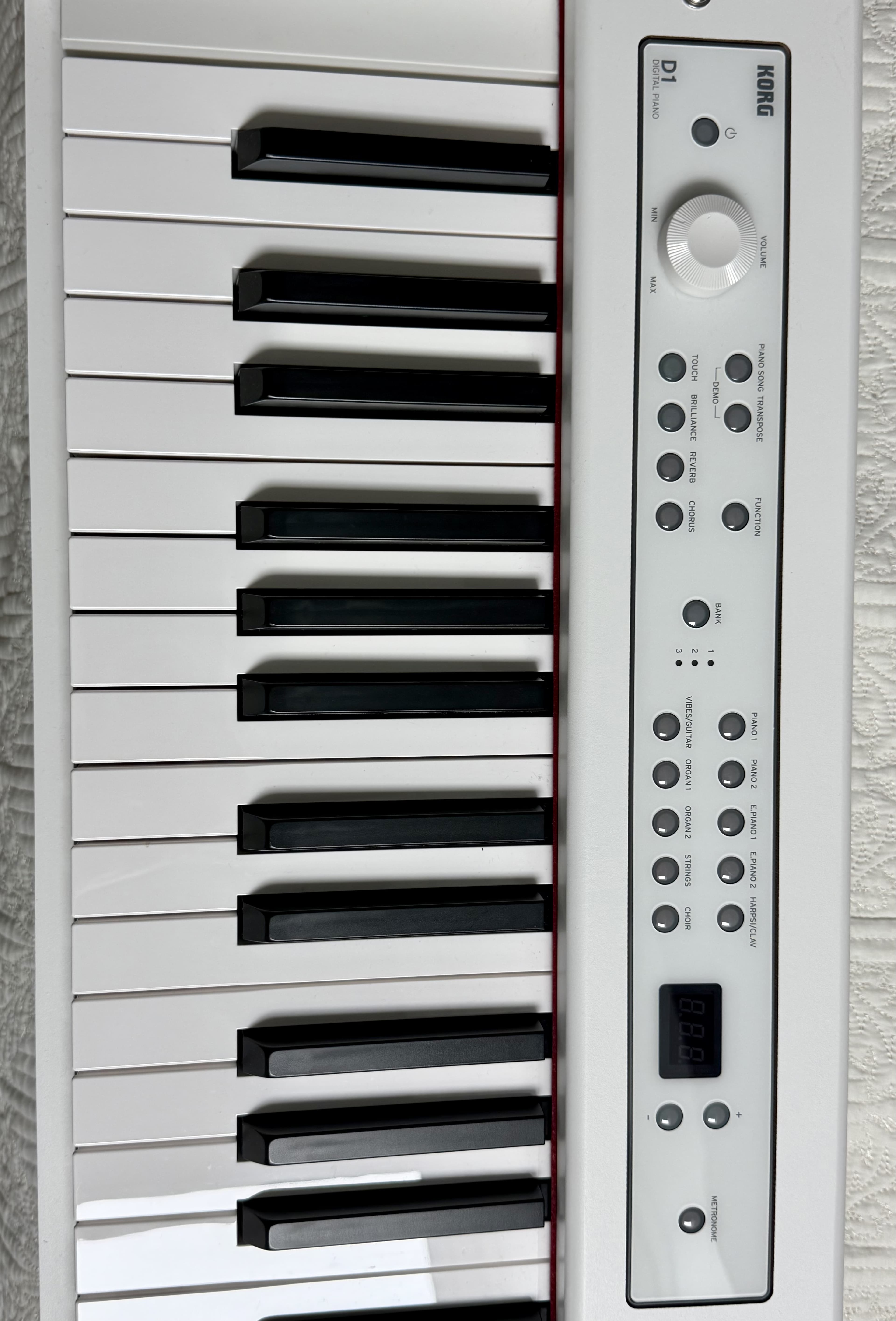 KORG D1 BLANC