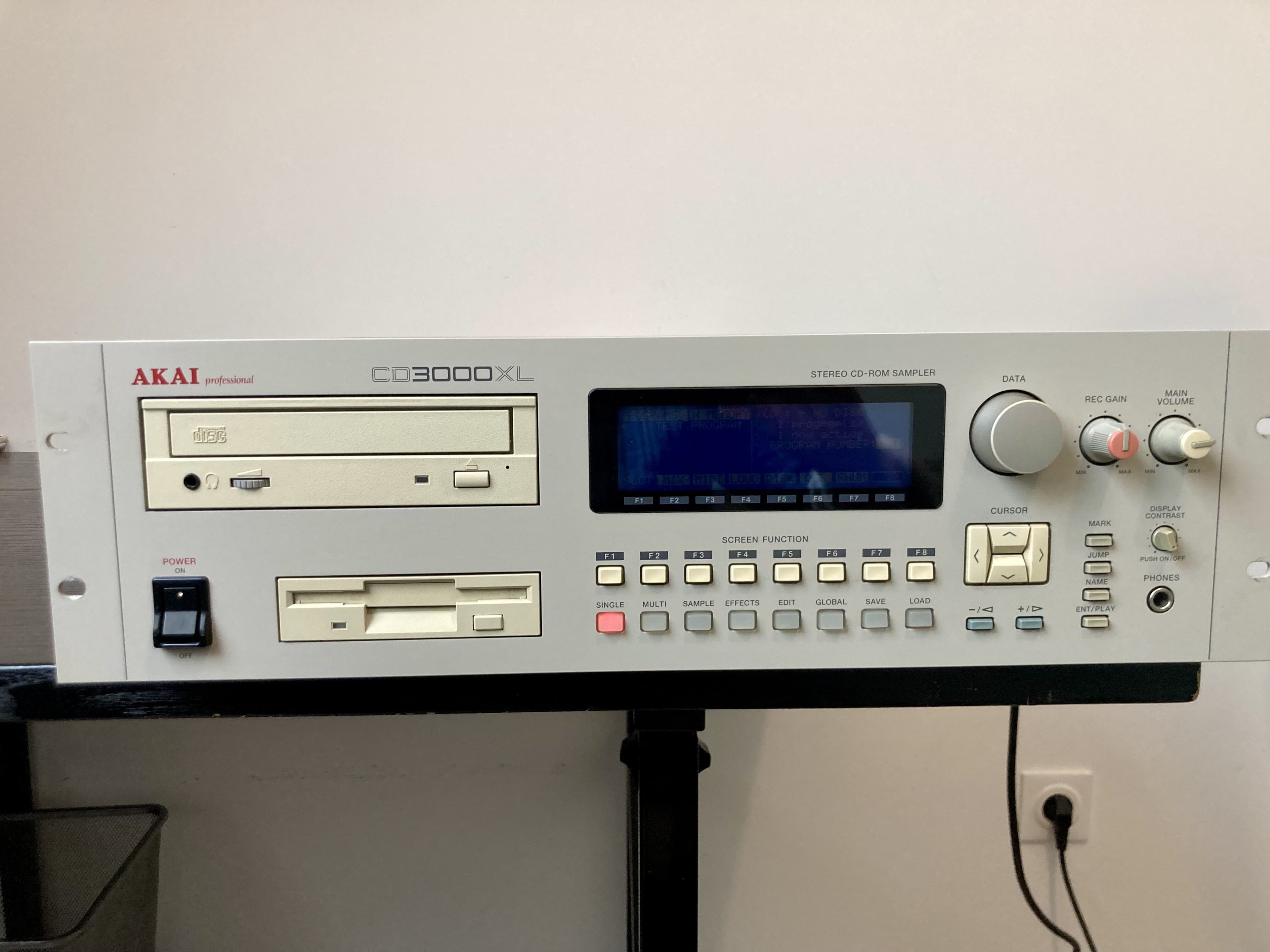 SAMPLER AKAI CD 3000 XL