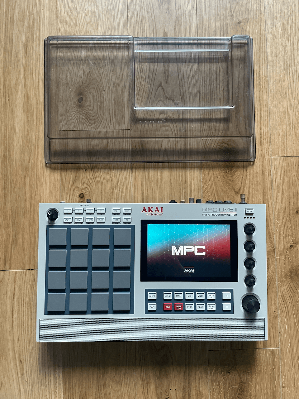 MPC Live 2 Retro + decksaver + case