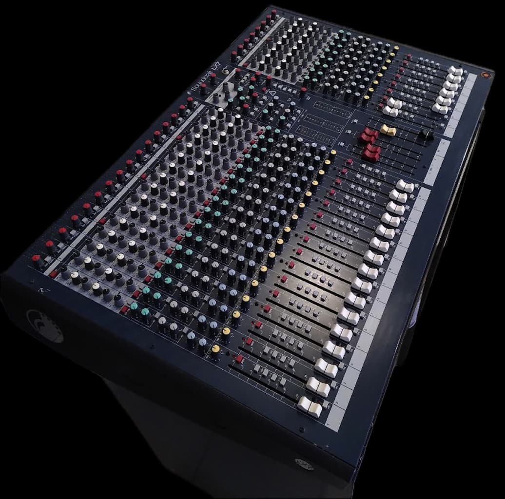 AV console son Soundcraft LX7ii 24