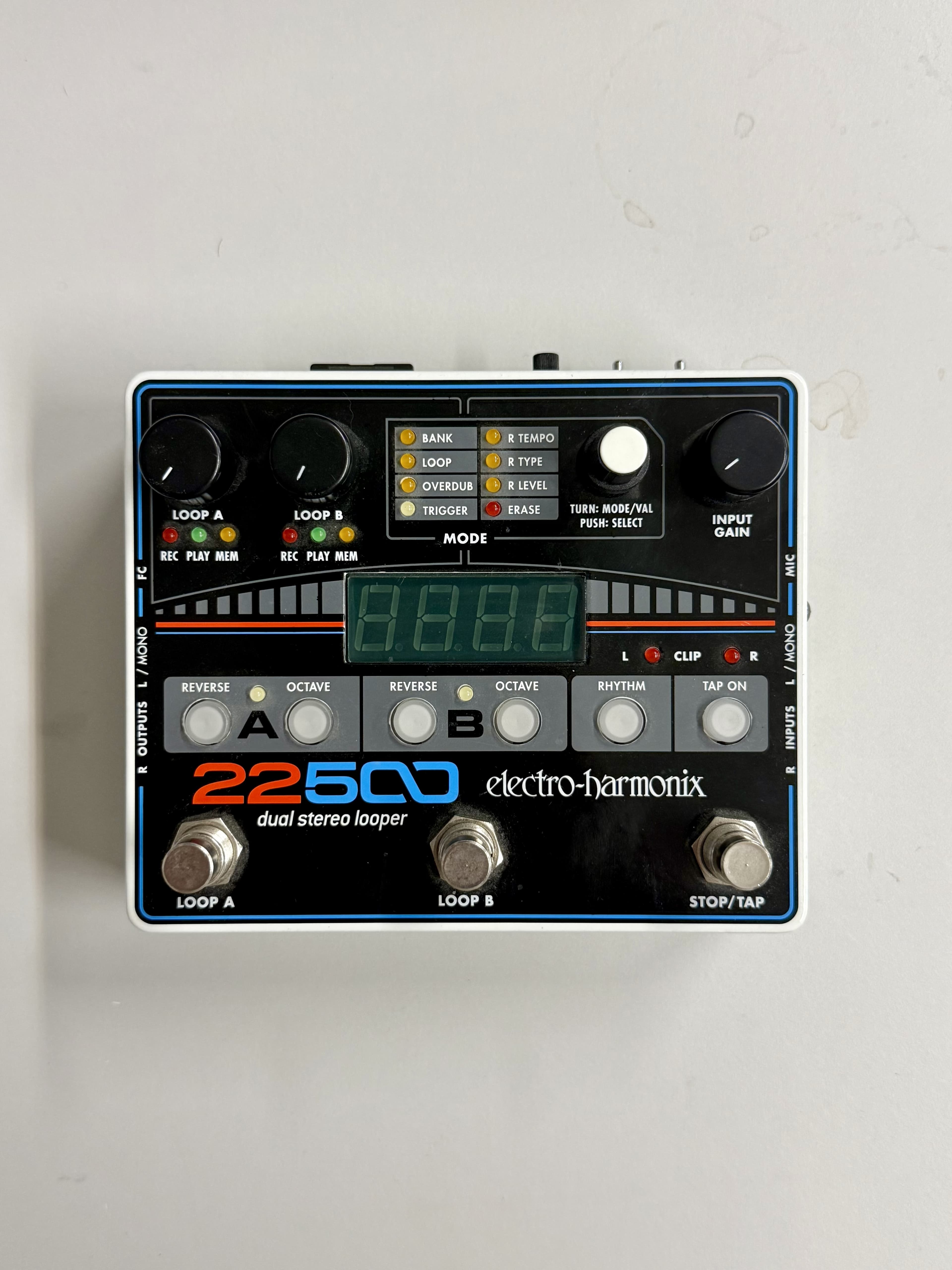 Vends Electro-Harmonix 22500 Dual Stereo Looper – Très bon état avec boîte