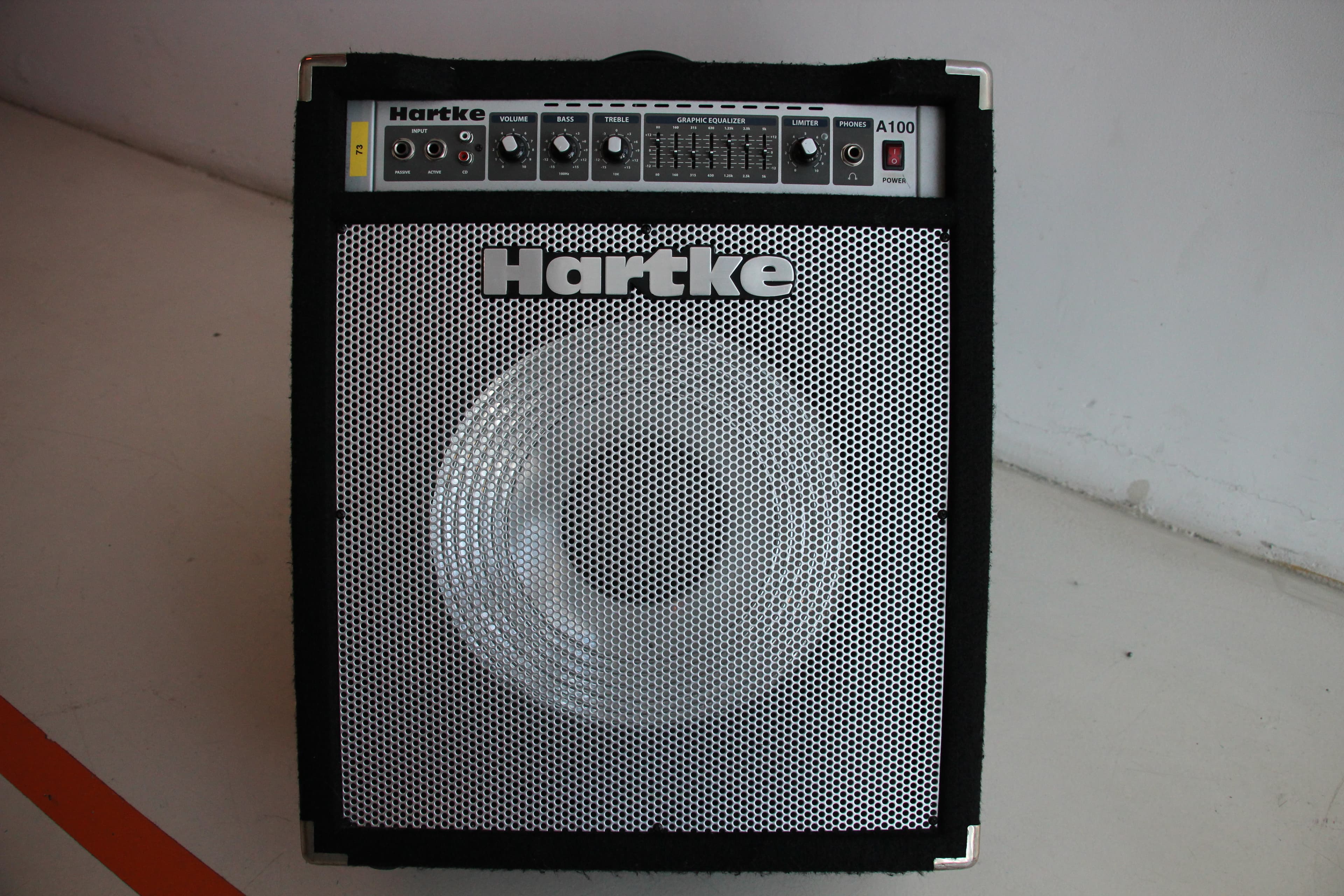 Vends ampli basse Hartke A100 (100W)