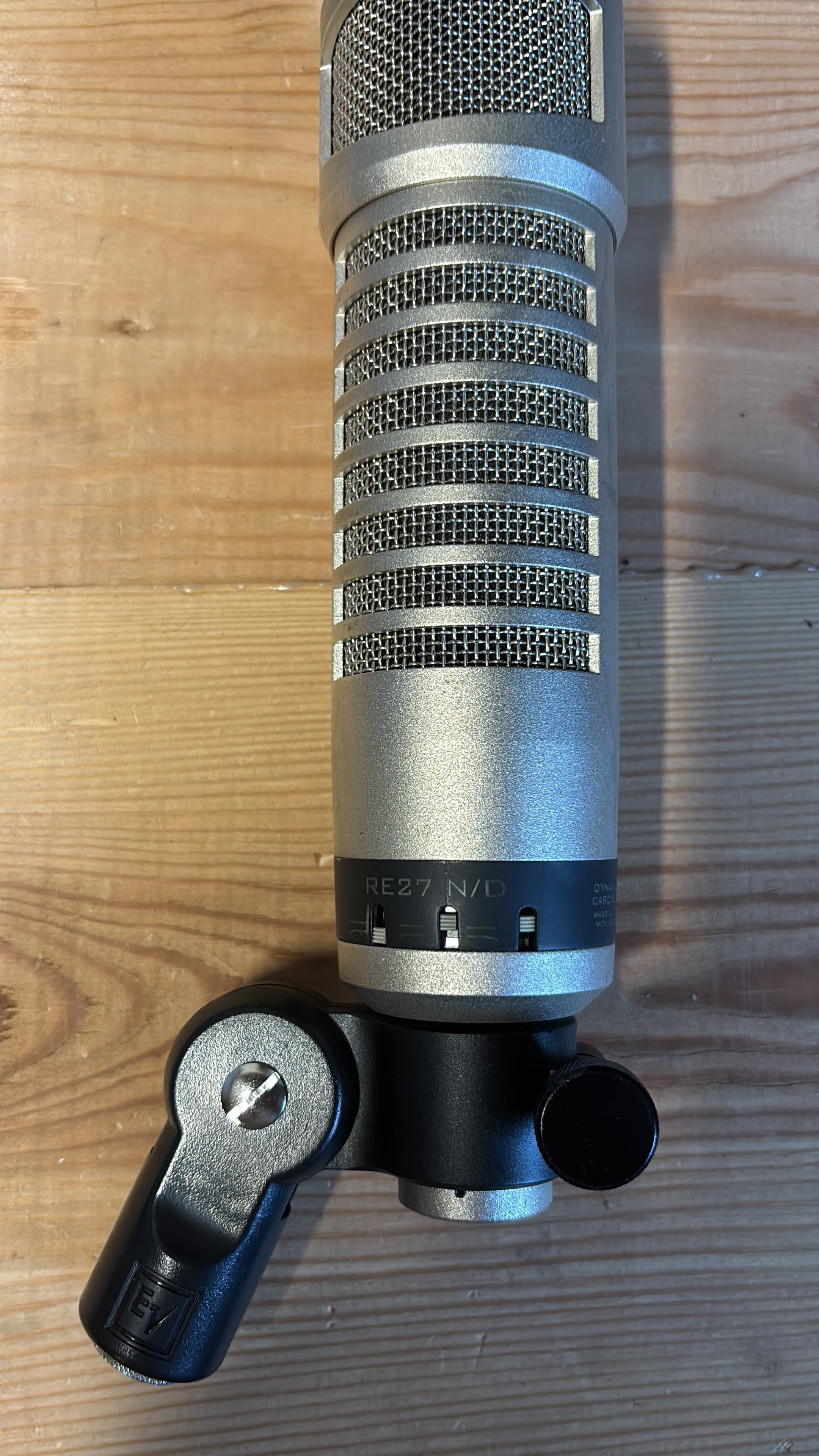 Vends microphone dynamique ELECTROVOICE RE27