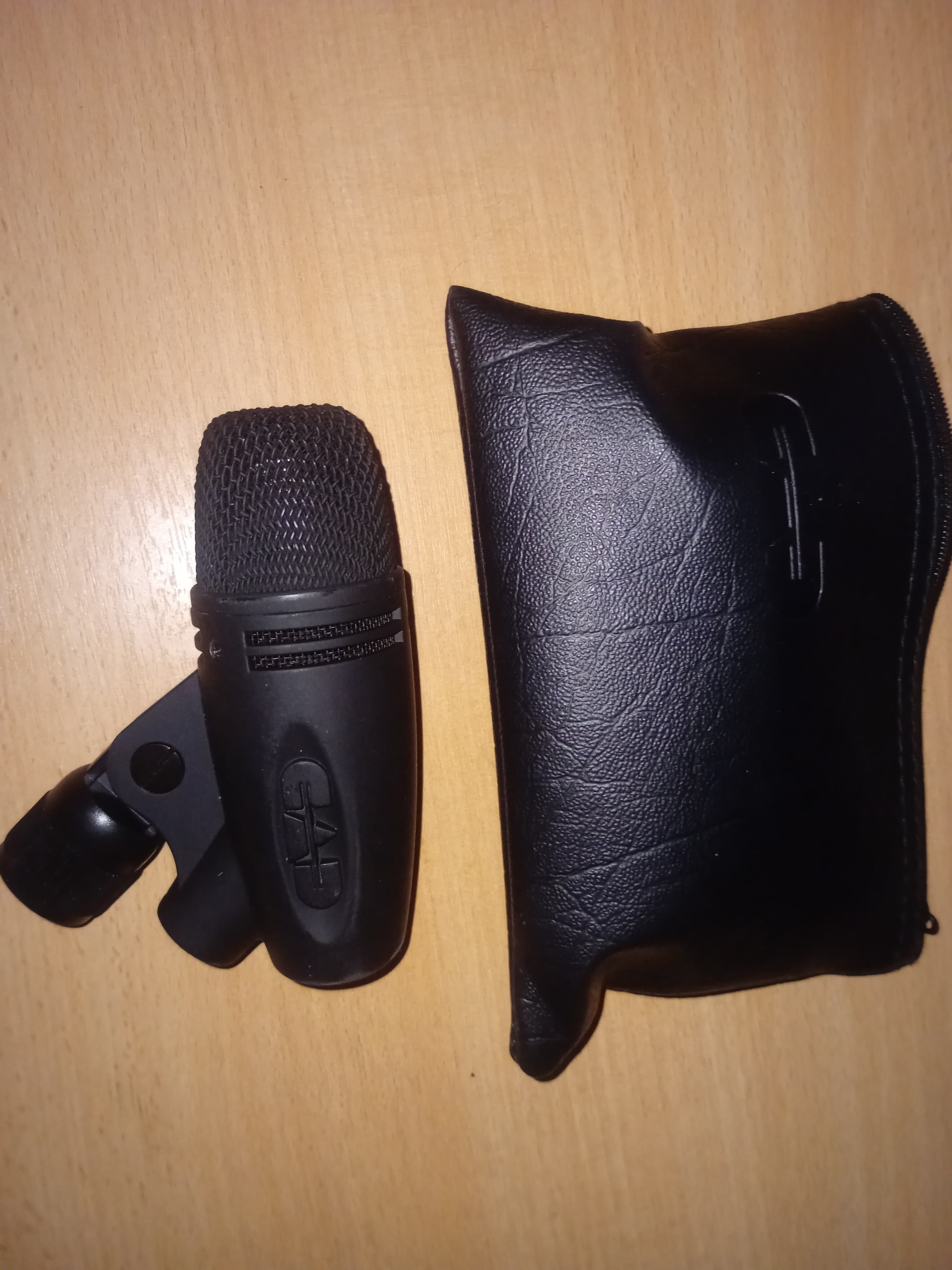 vends micro a condensateur CAD