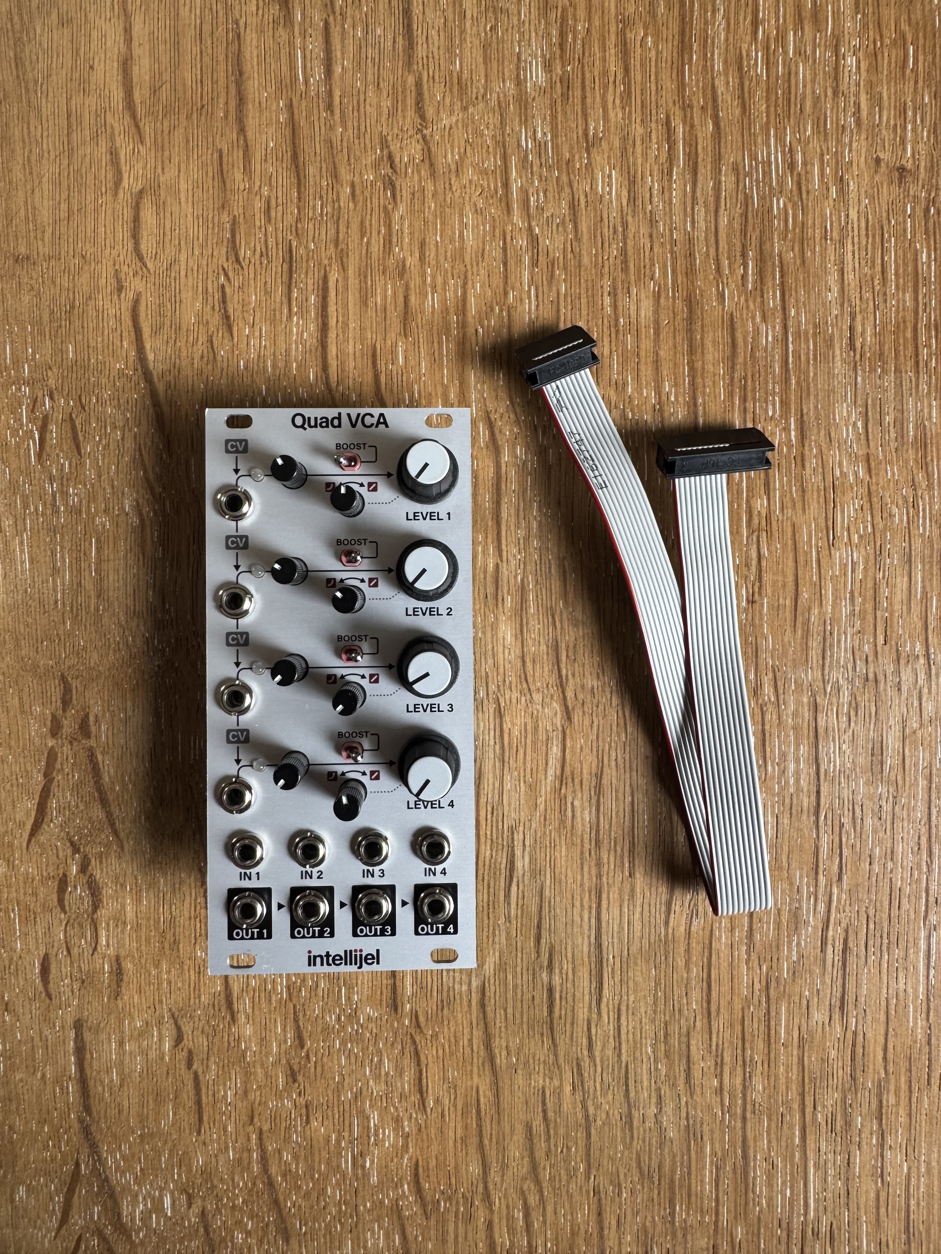 A VENDRE Intellijel - Quad VCA