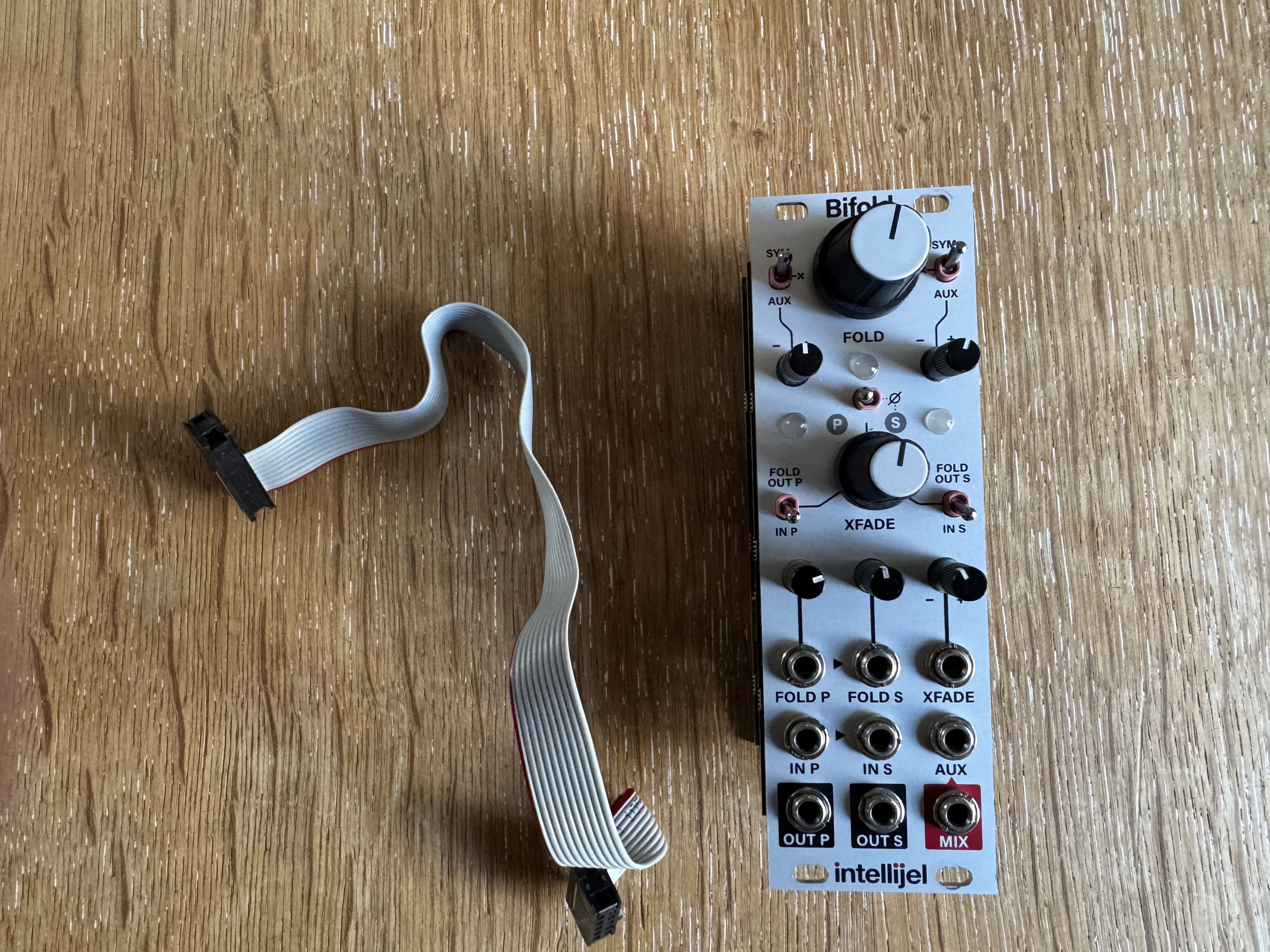 A VENDRE Intellijel - Bifold