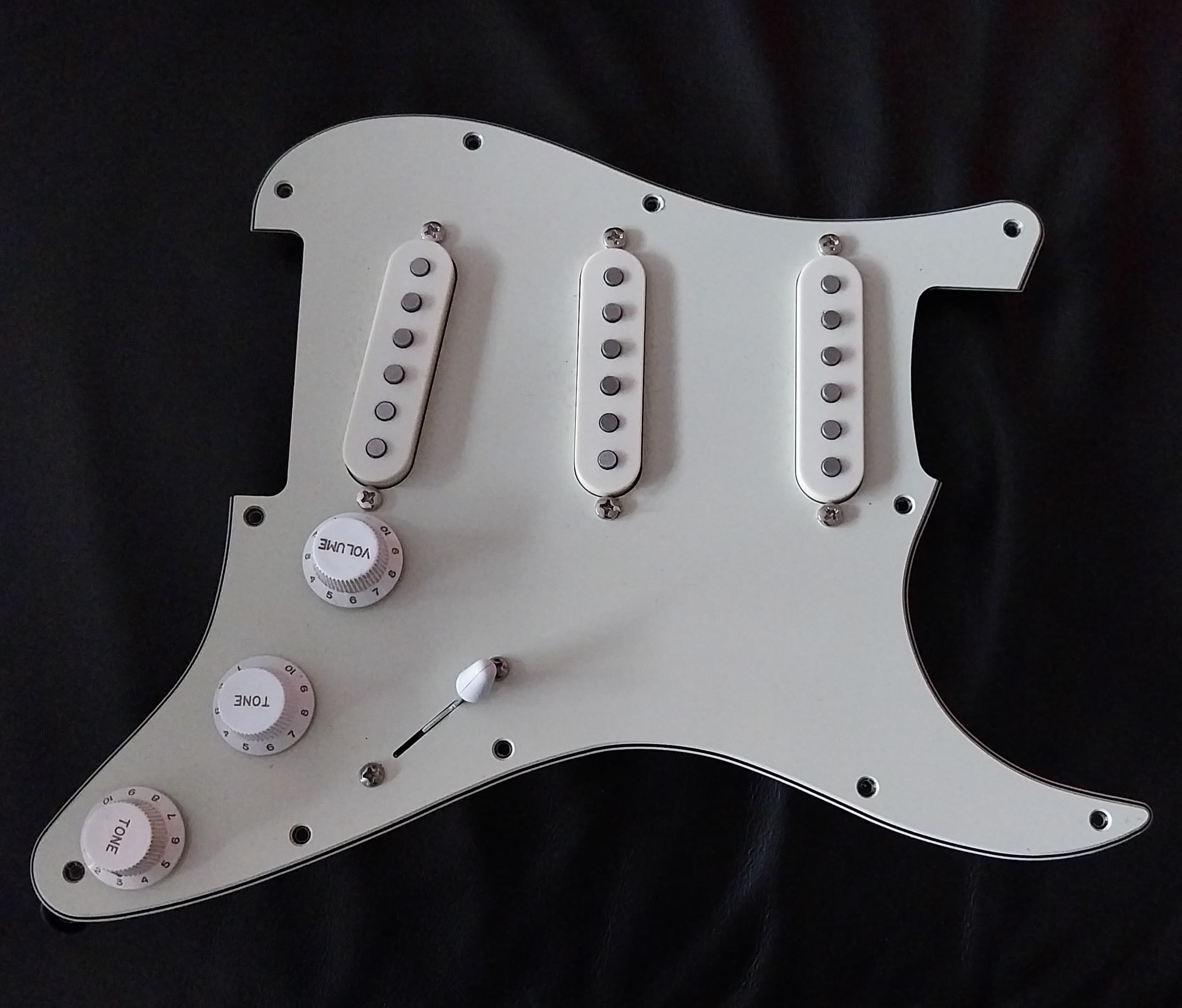Micros Suhr type strat