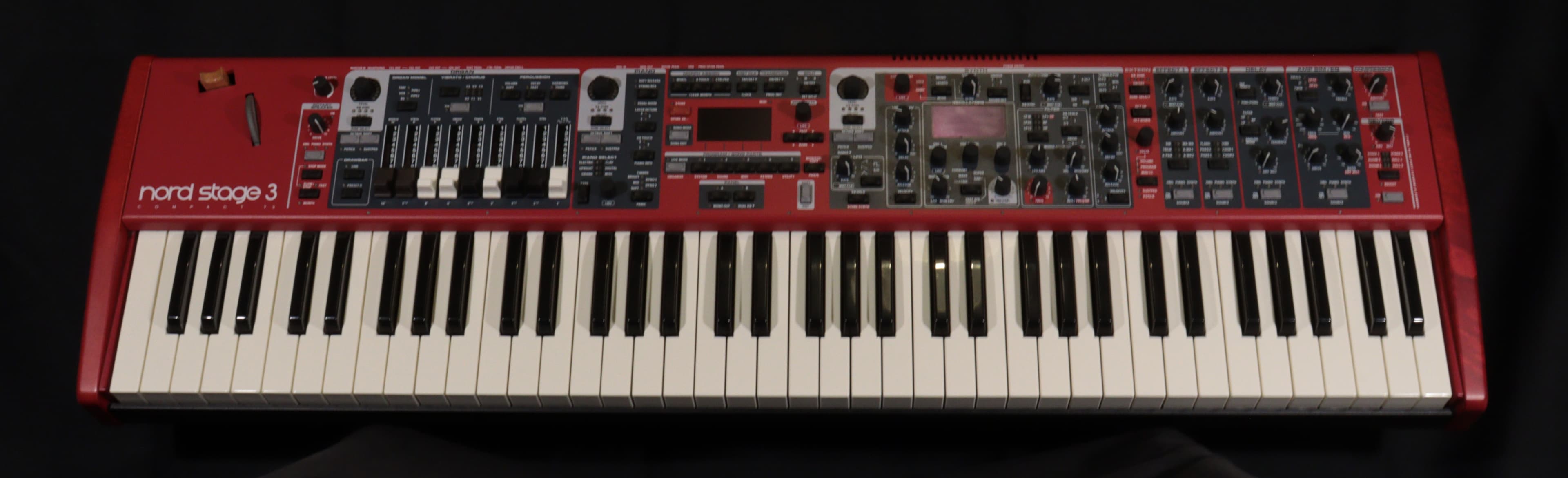 Clavia Nord Stage 3 Compact 73 + Hard case