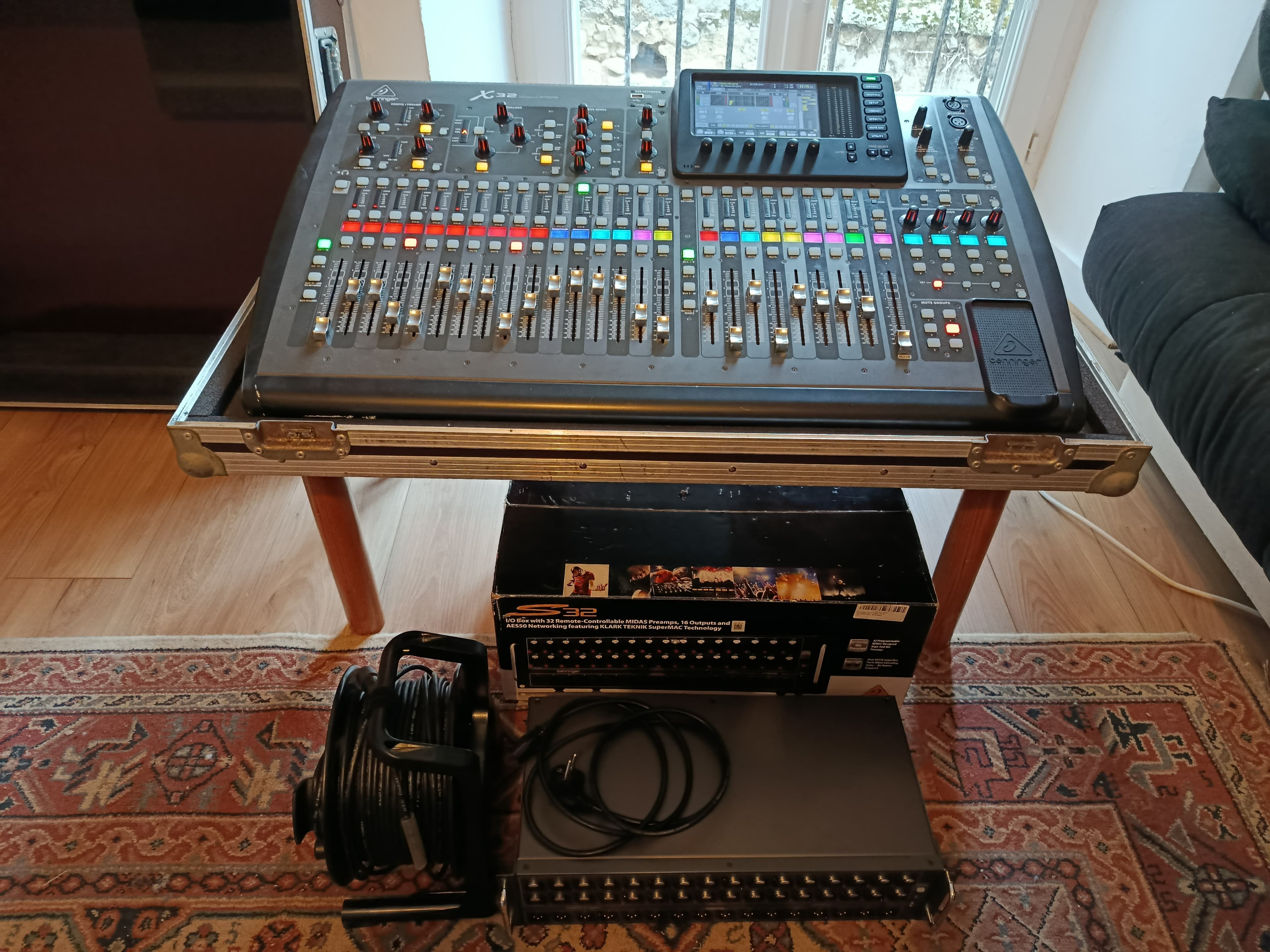 Console X32 + Rack S32 + Touret RJ45 Klotz 50m