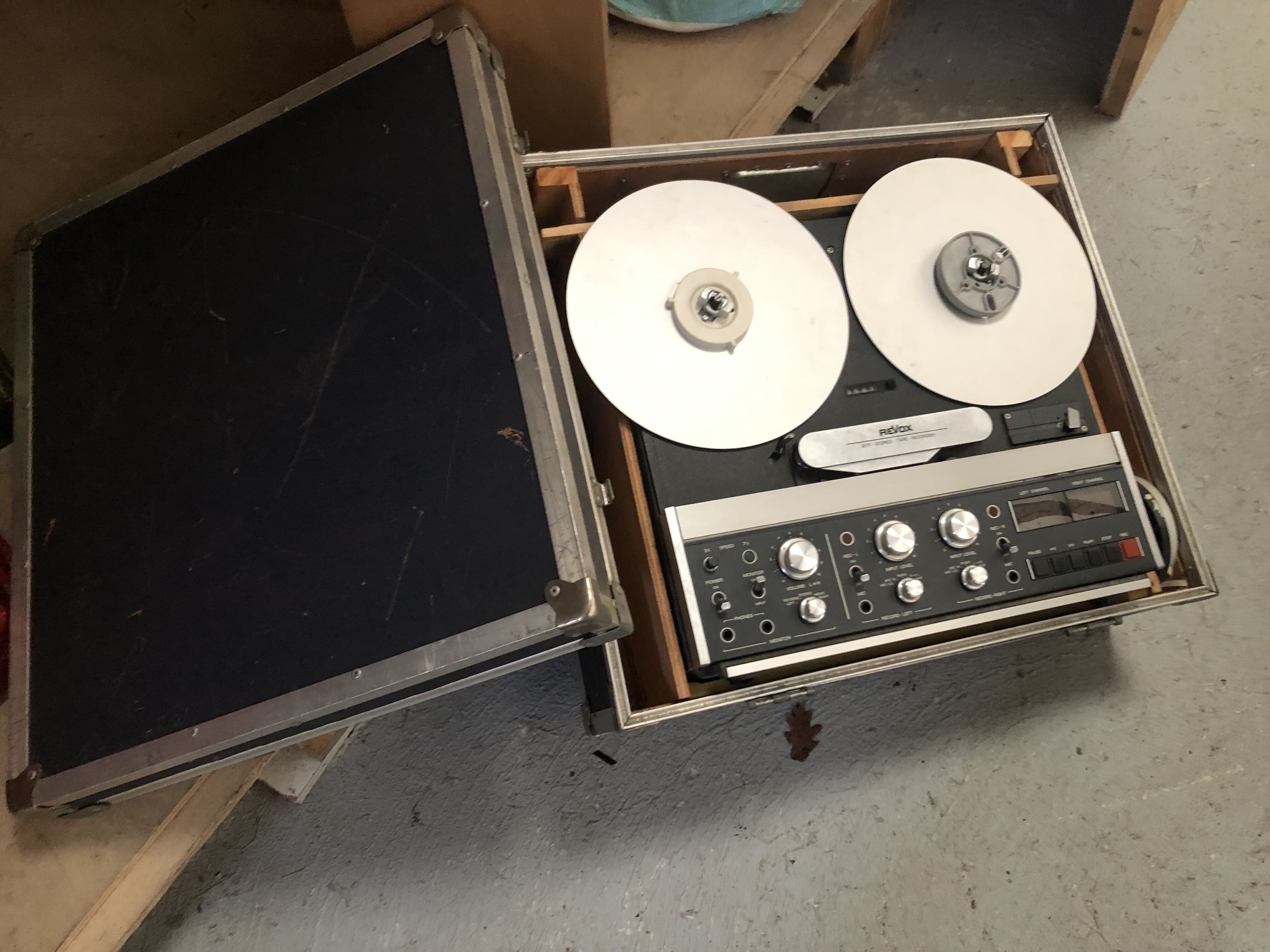 Vends magneto à bandes Revox B77