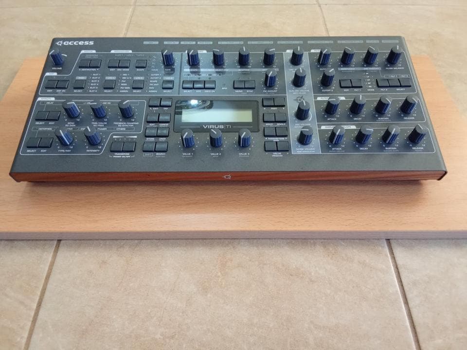 Access Virus TI2 Desktop (New Condition)