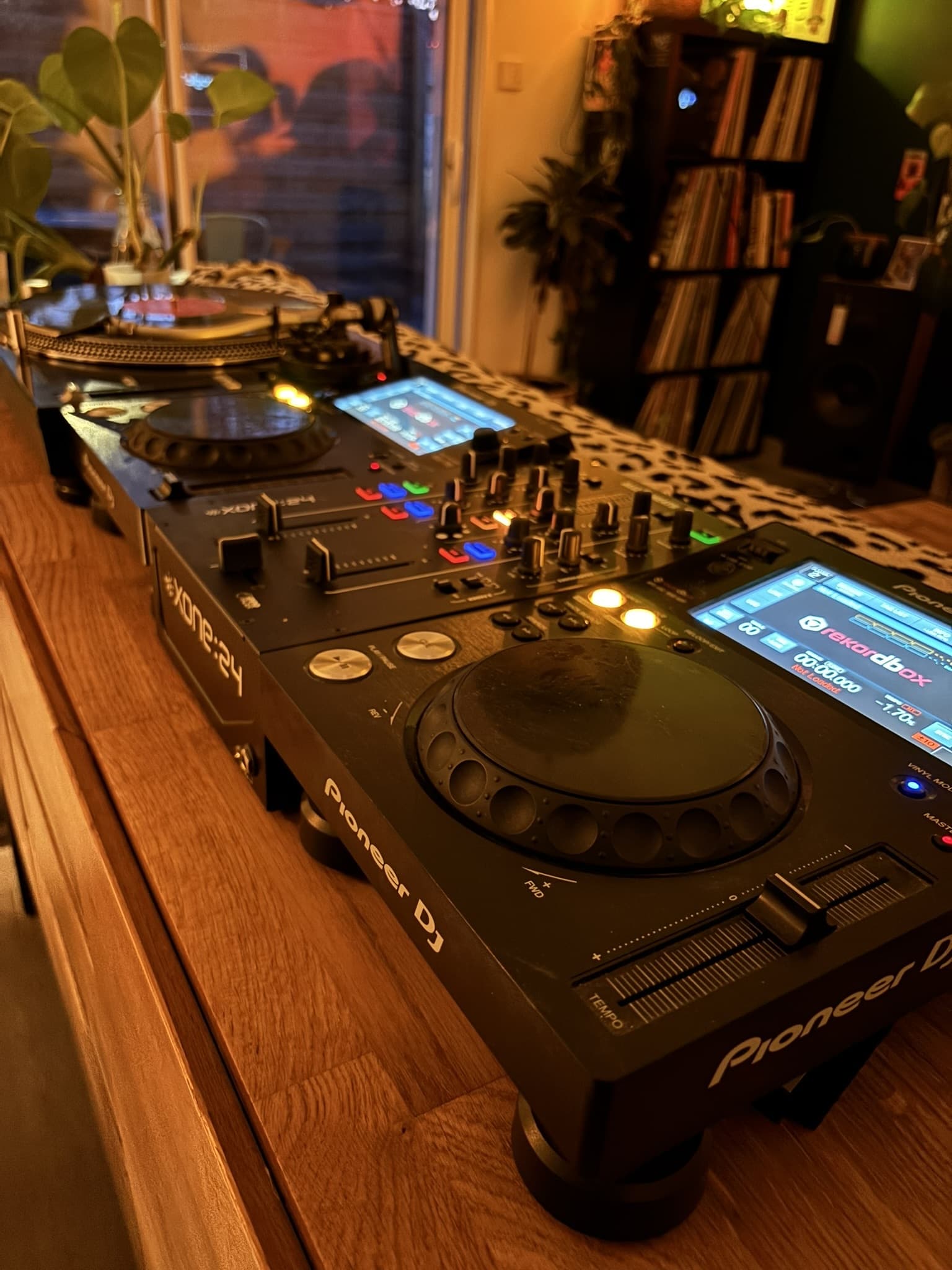 Pioneer XDJ 700
