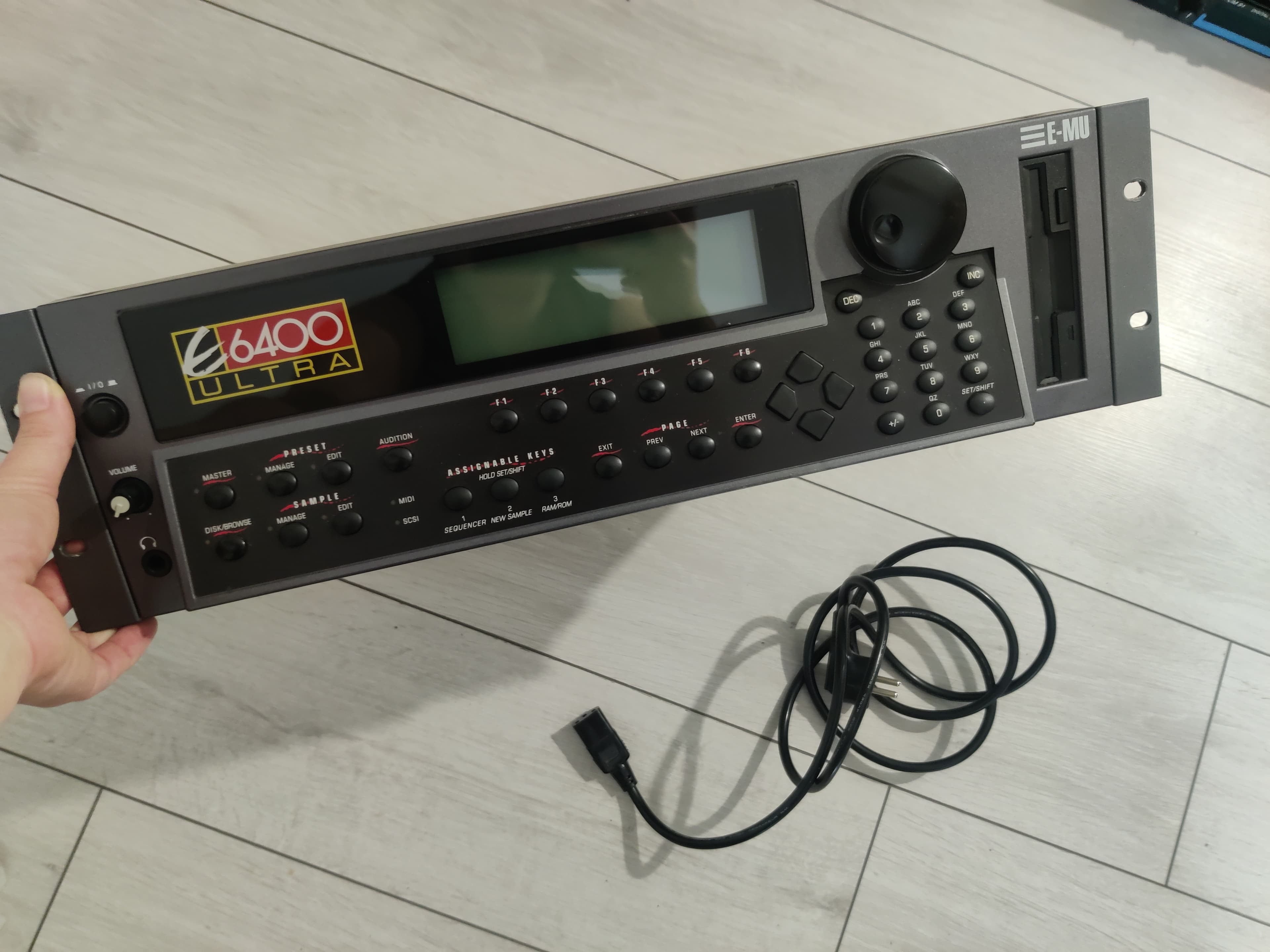 Vends E-MU E6400 Ultra