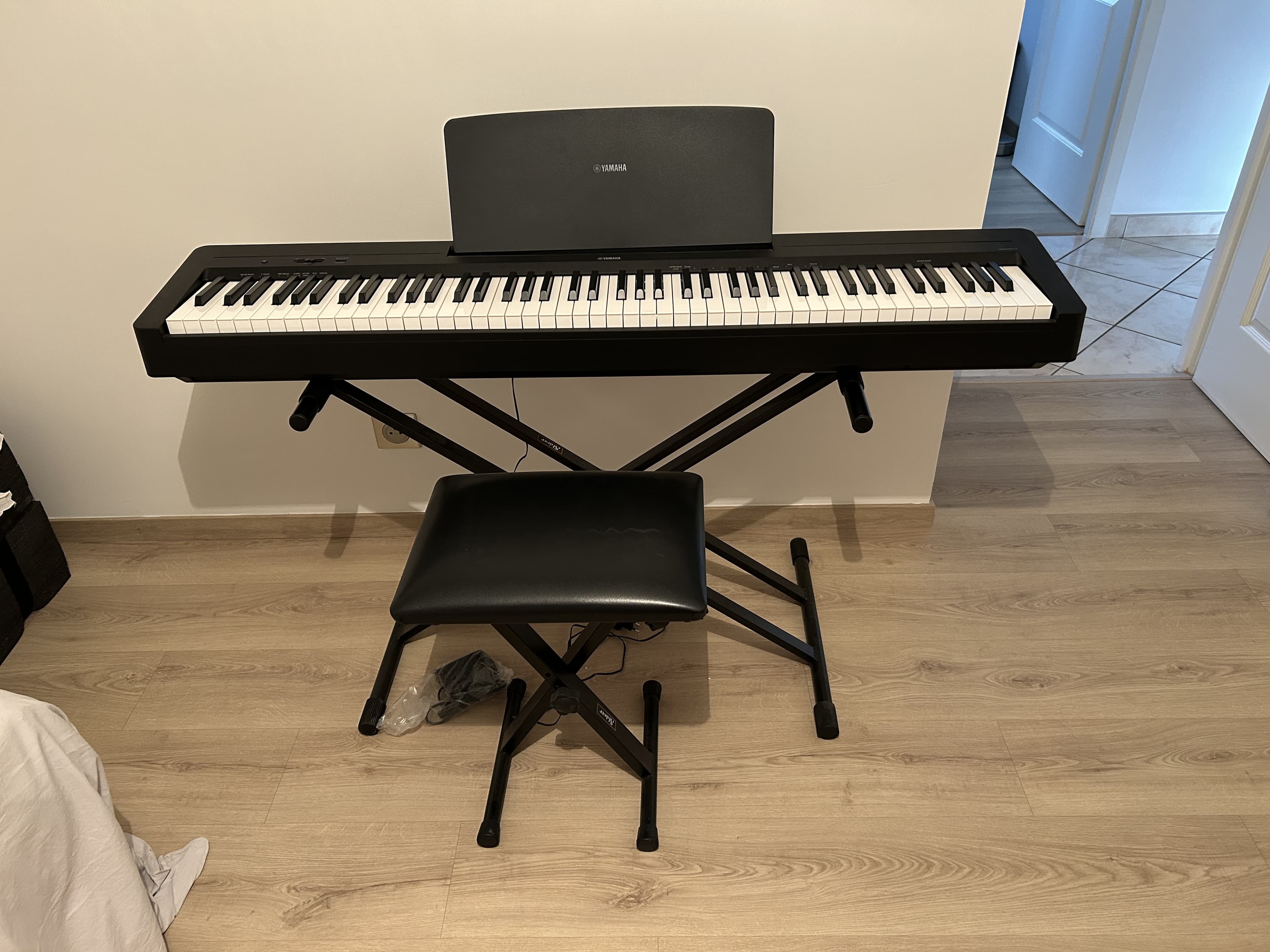 Piano Yamaha P 145