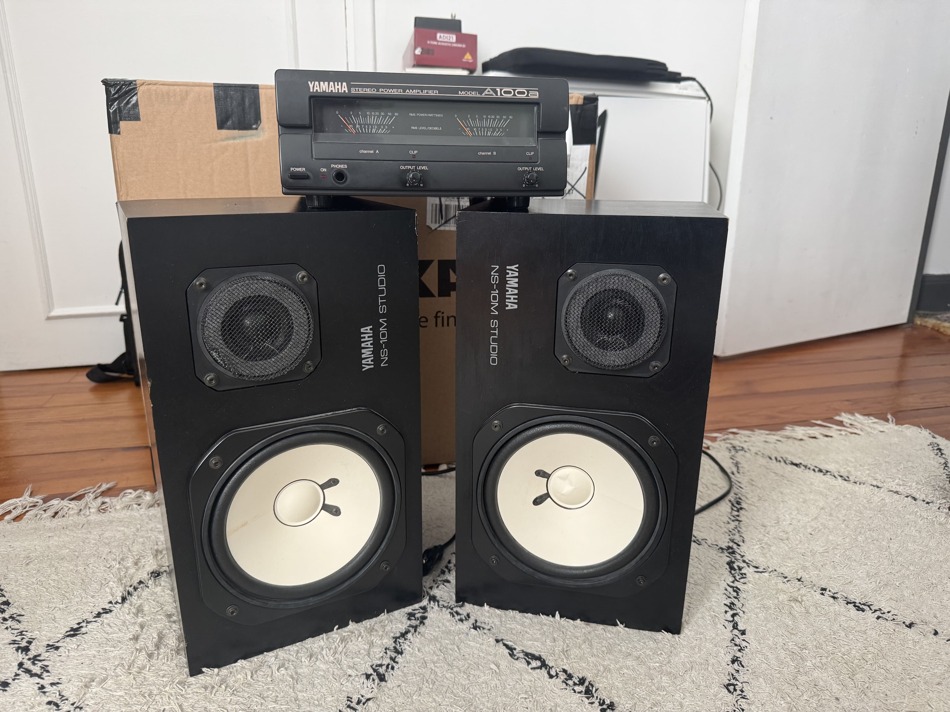 Yamaha NS-10 + ampli A100a