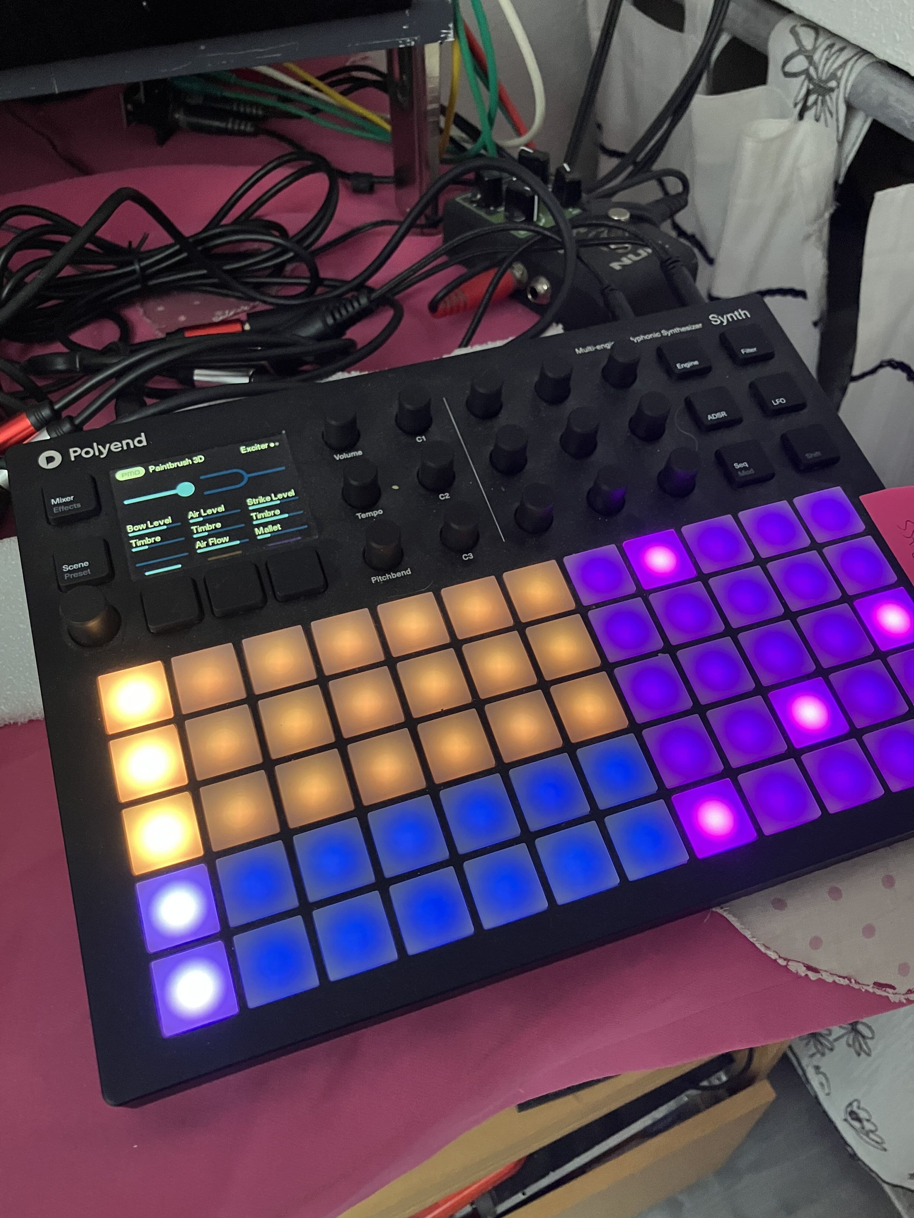 Super Synth ( un air de monomachine et de moderne !)