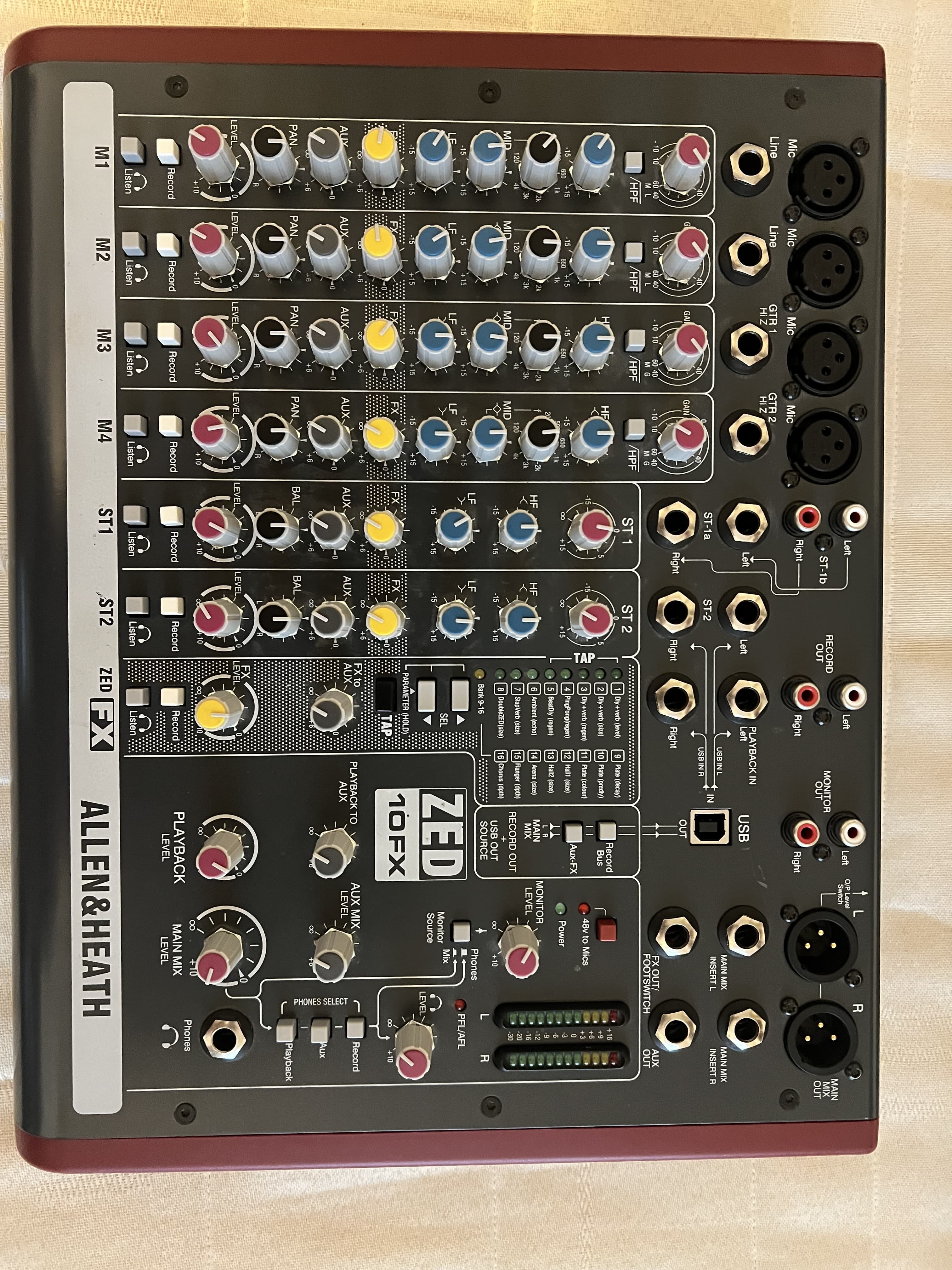 vends ZED 10 FX