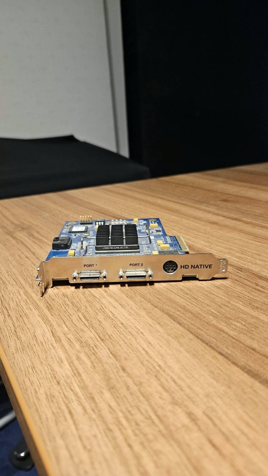 Avid HD Native PCIe – Carte Pro Tools HD / Interface HD OMNI en option