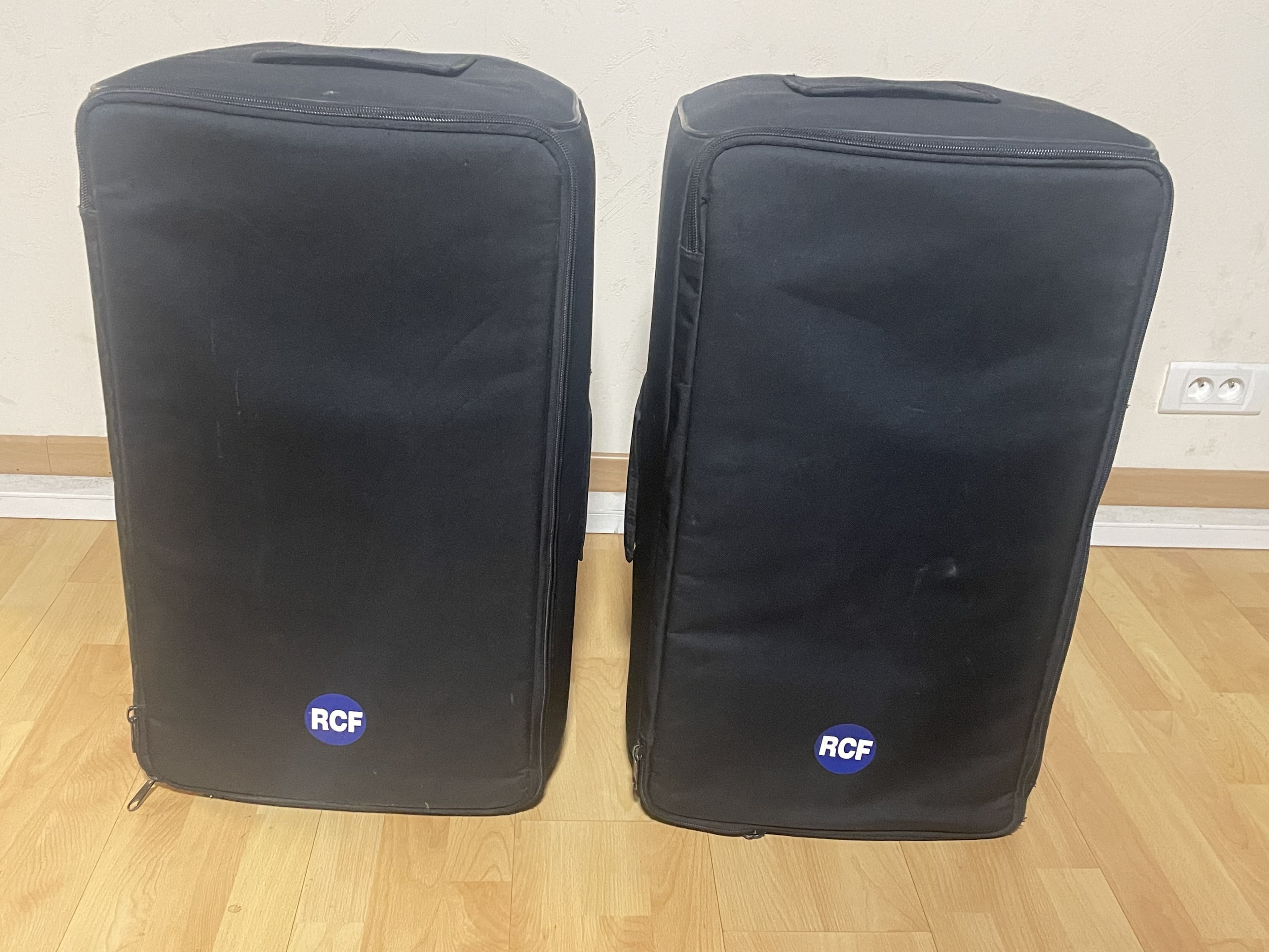 Enceinte retour RCF 312 A