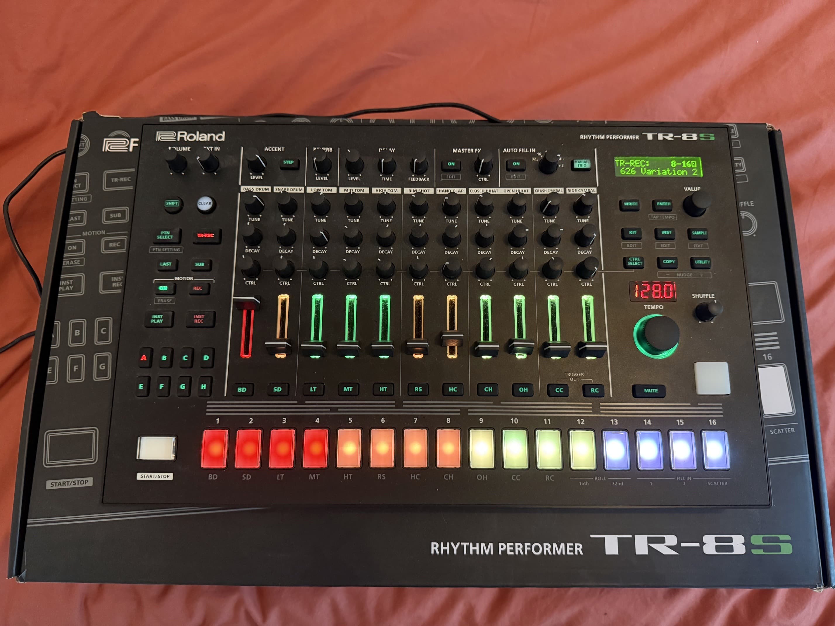 ROLAND TR8S - TRES BON ETAT