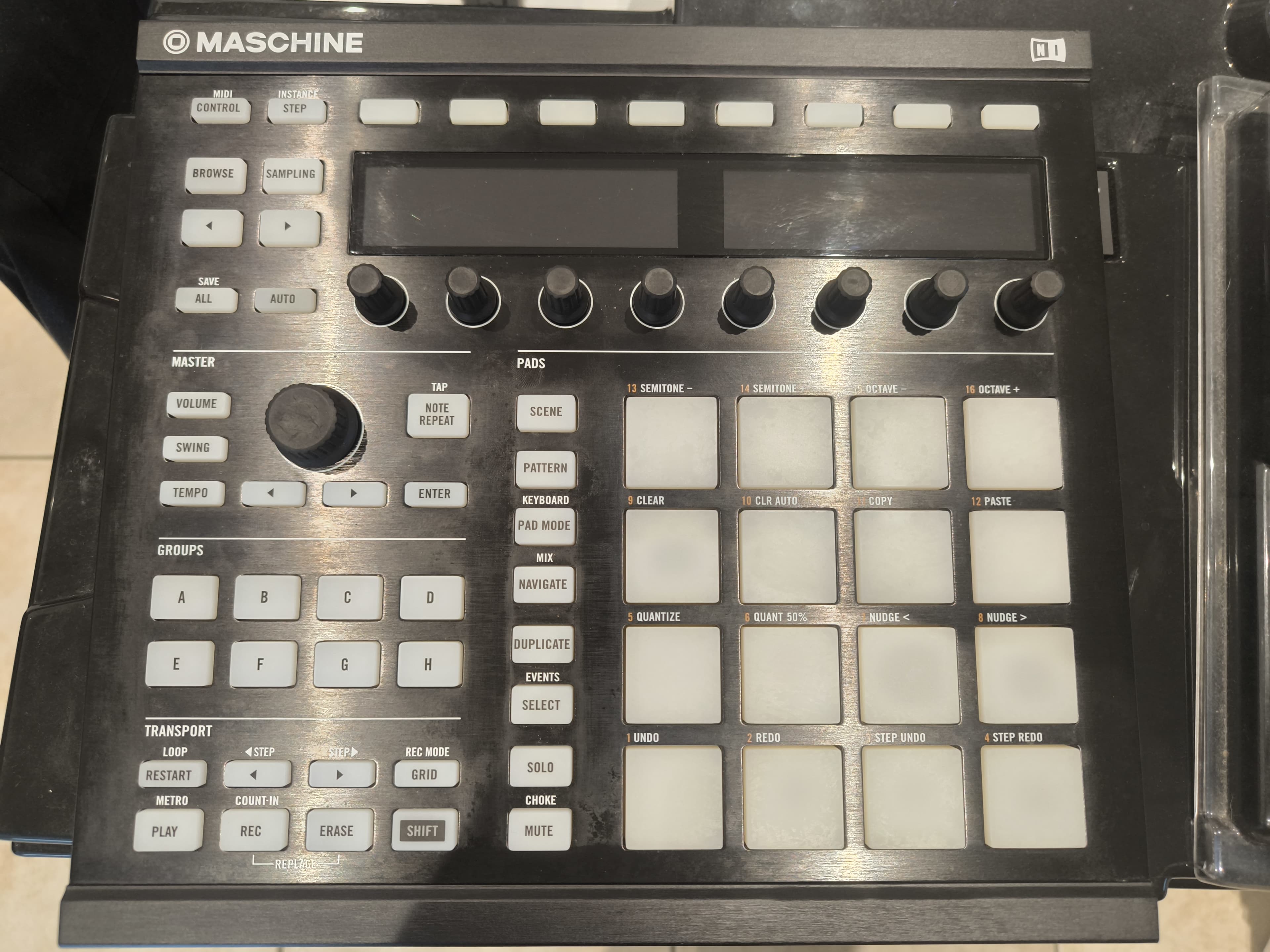 Native Instruments Maschine MKII