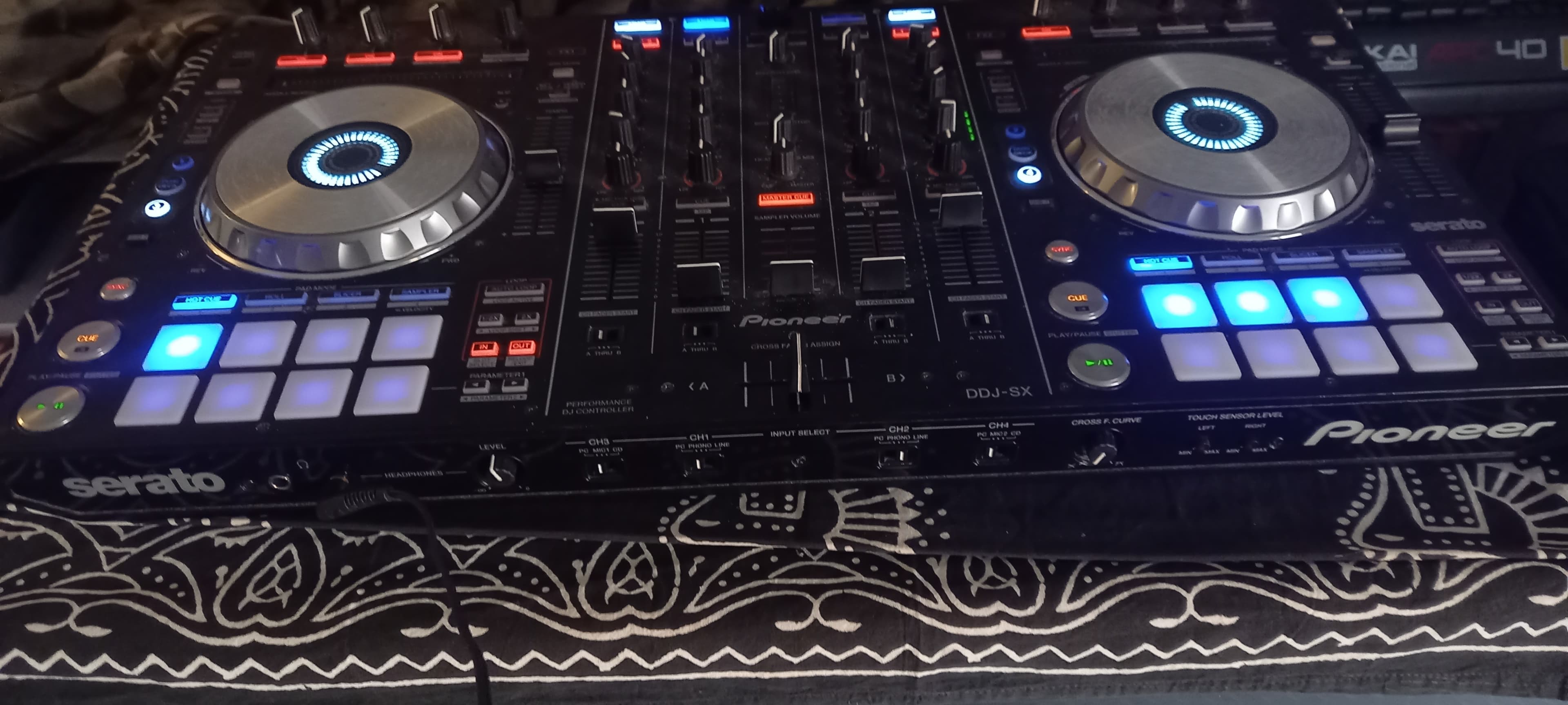 Pioneer ddj-sx contrôleur