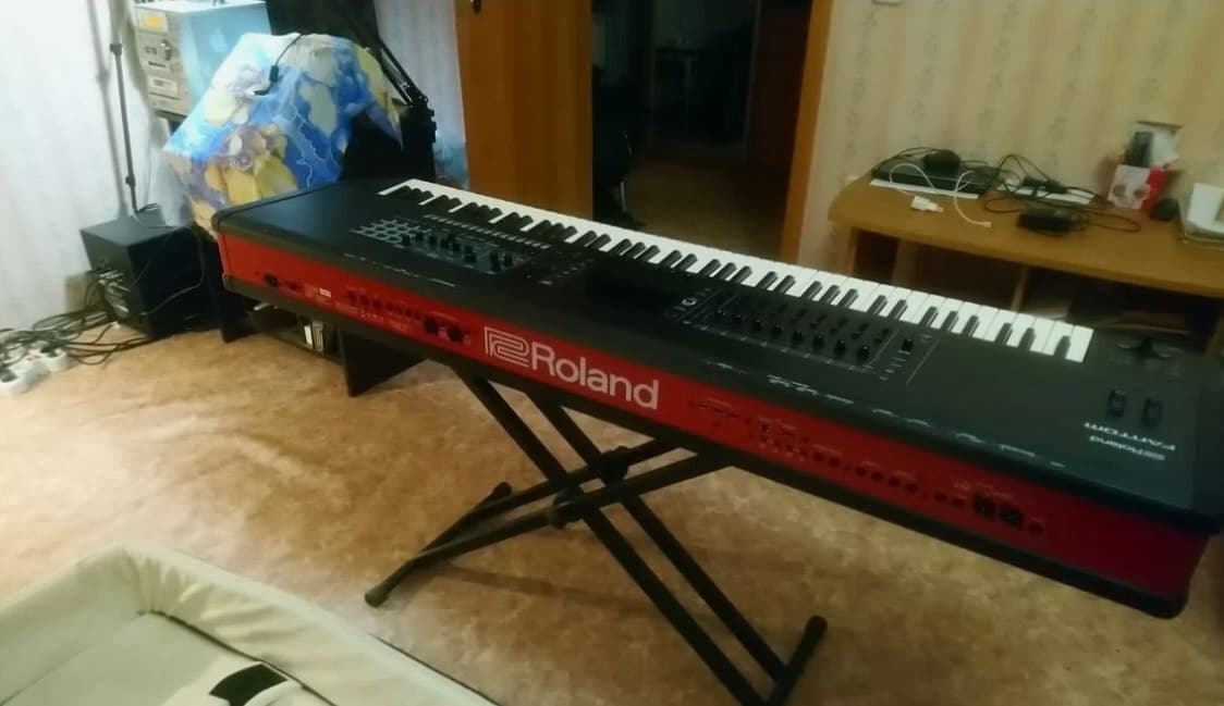 Roland Fantom 8 EX