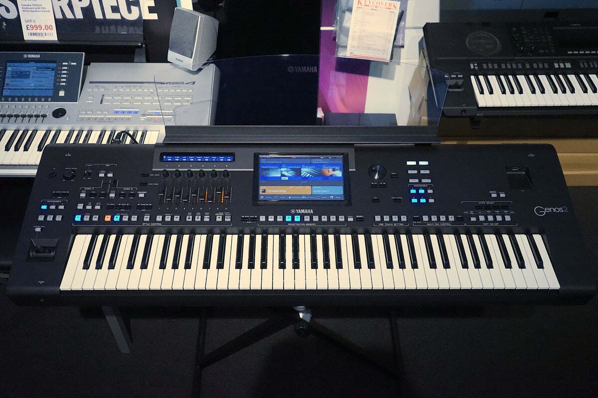 Clavier arrangeur professionnel Yamaha Genos2
