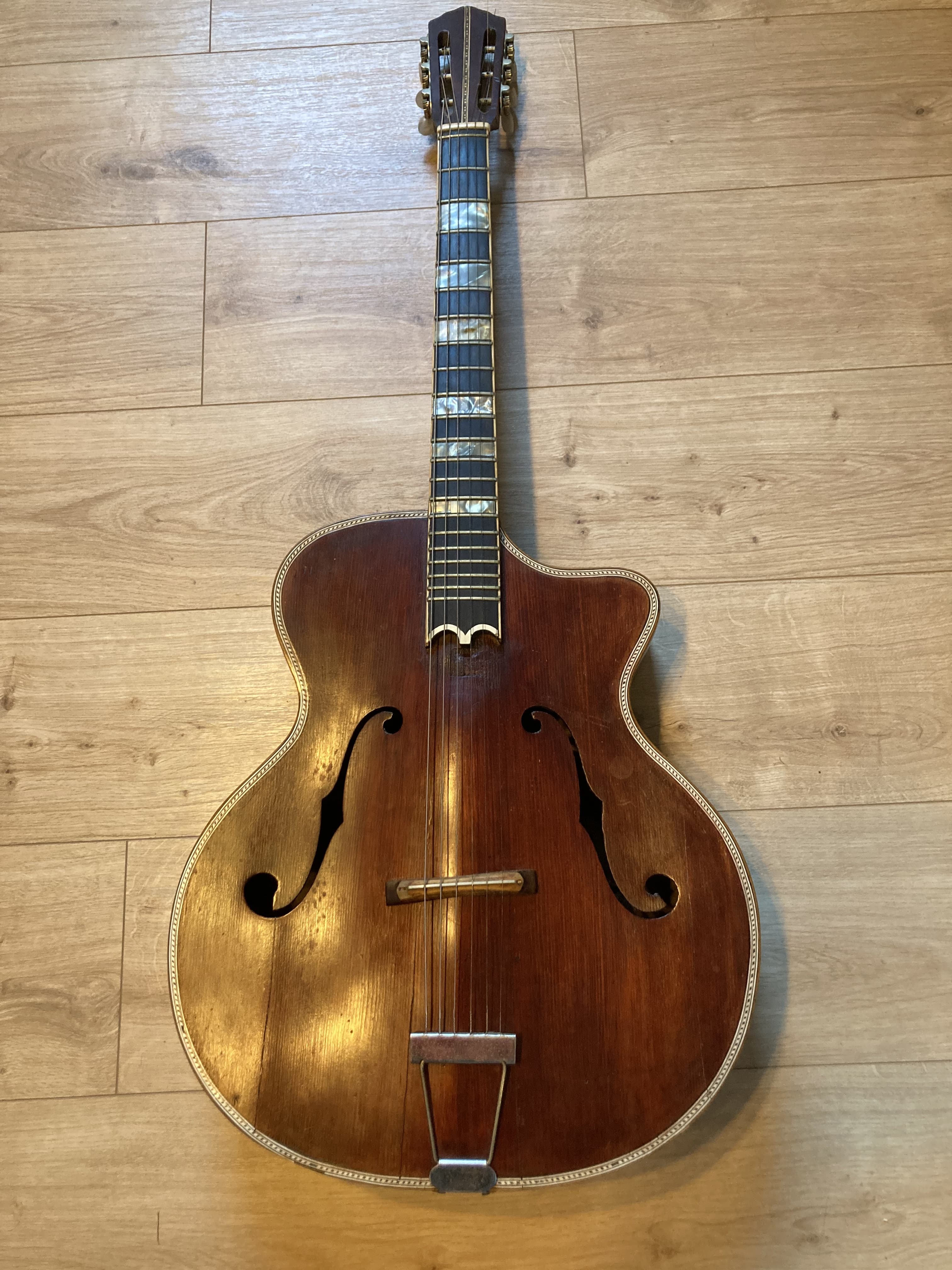 Vends guitare manouche Gérôme