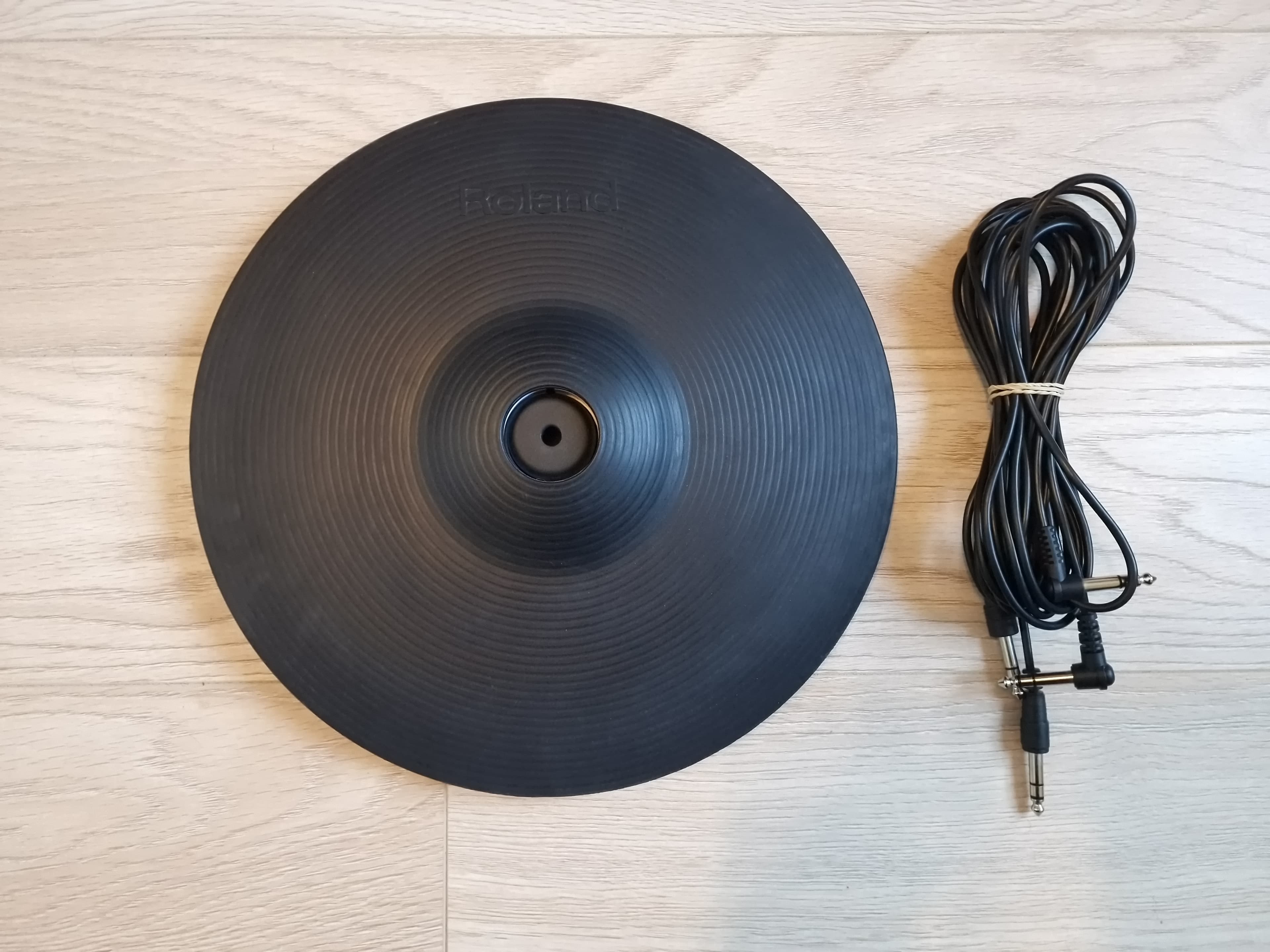 Vends lot de 2 cymbales Roland V-Drums CY-13R