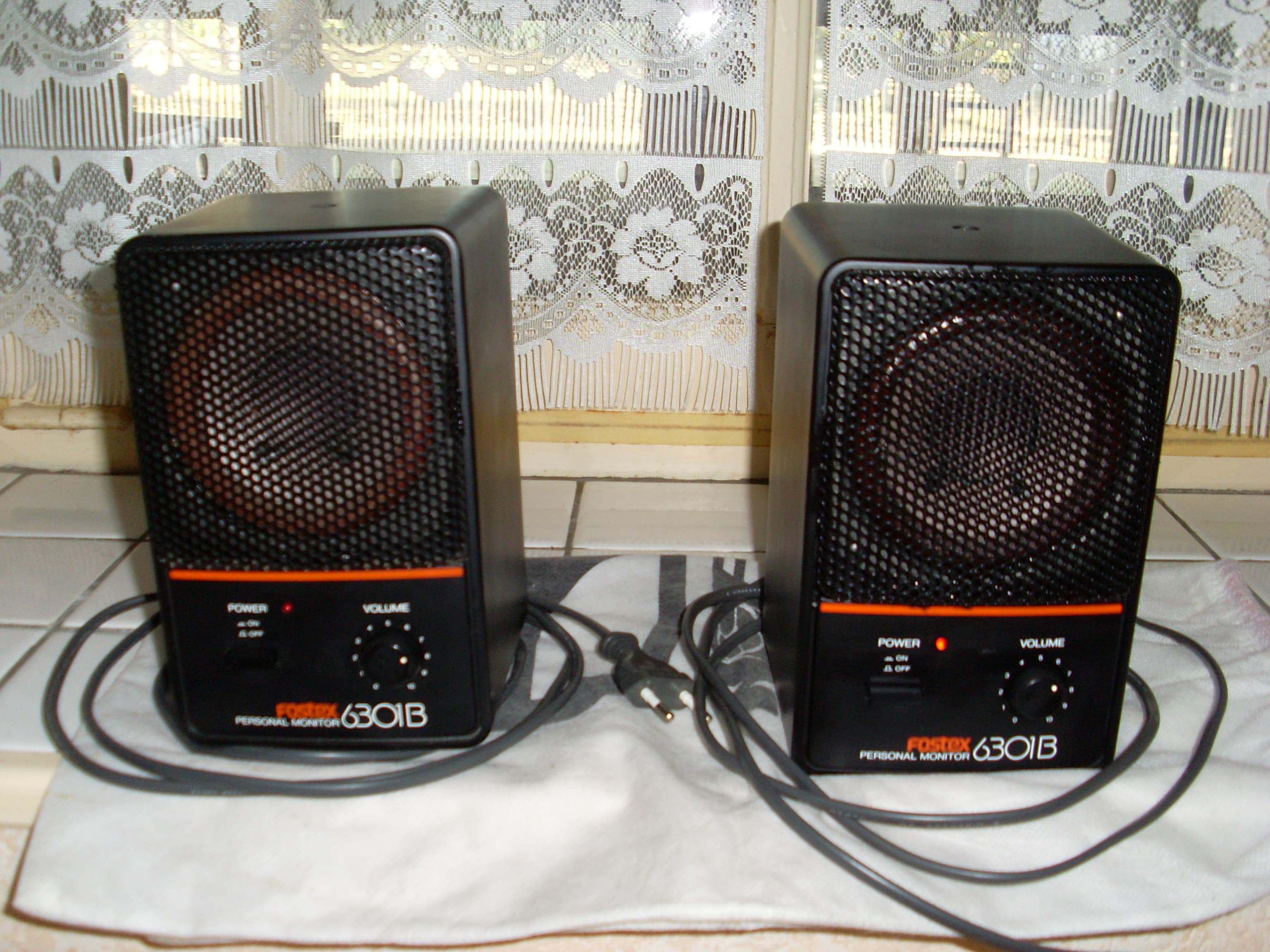 Vds paire de Fostex 6301B
