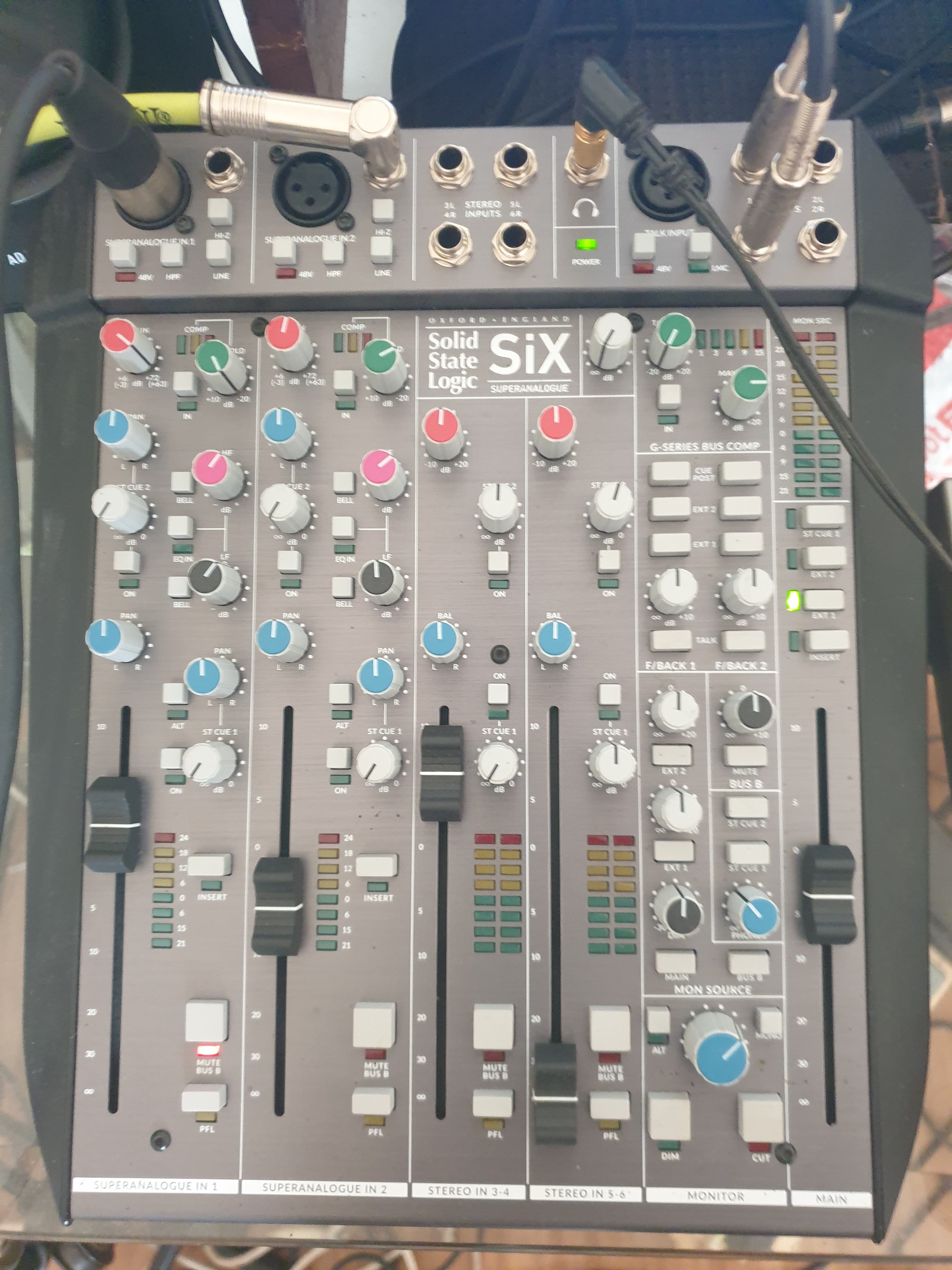 Table de mixage ssl six