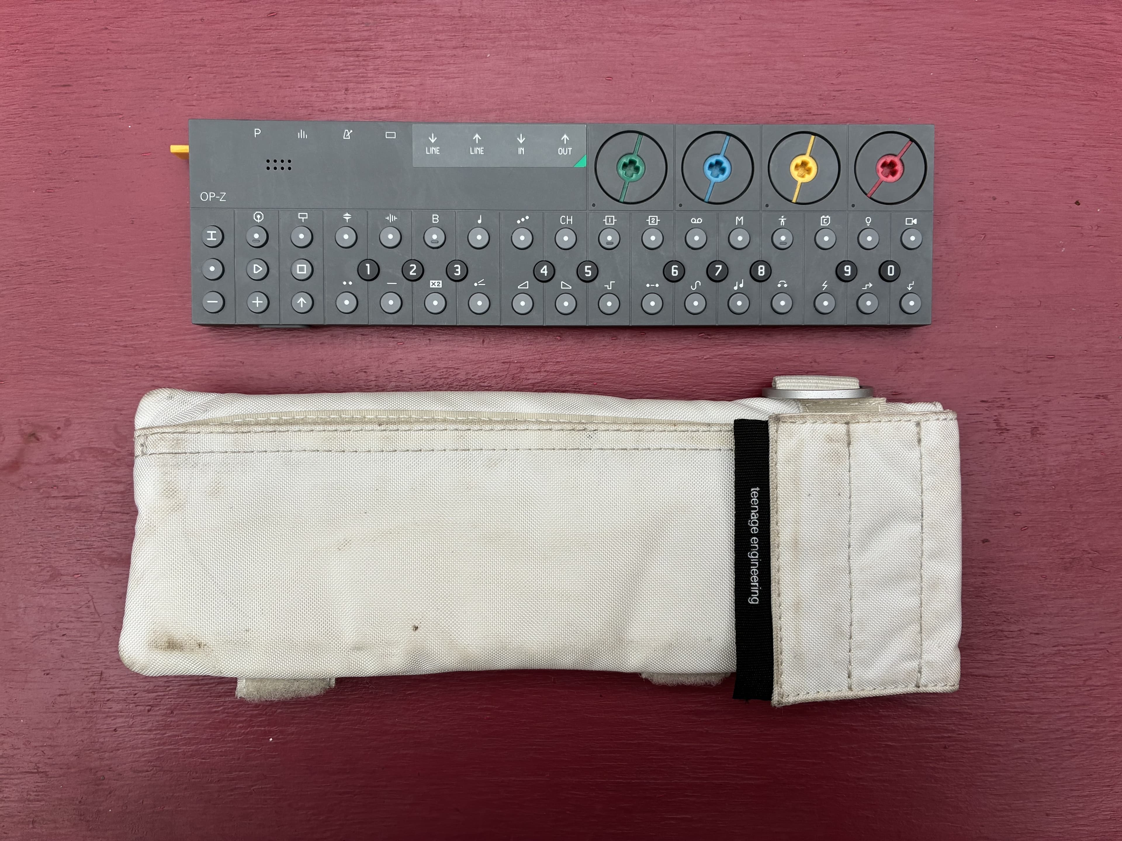 Vends ou échange Teenage Engineering OP-Z avec module OP-Lab
