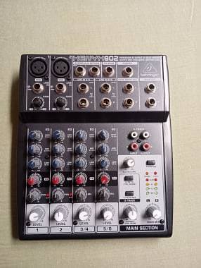 Behringer Xenix 802 (spedizione compresa)