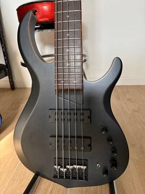 Sire Marcus Miller - M2 5 corde - perfetto + custodia