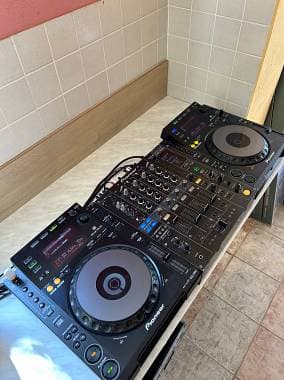 Pioneer DJ Pioneer CDJ-900 x2 + DJM-800 + 2CDJ Flight Case