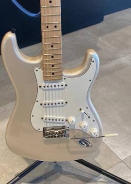 Scambio Fender Stratocaster American standard 2008 blizzard Pearl