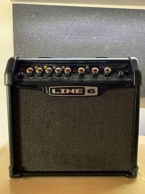 Line6 Spider IV 15
