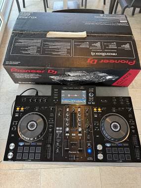 Pioneer XDJ-RX2  Perfetta + Appena Revisionata Centro Pioneer + Imballo