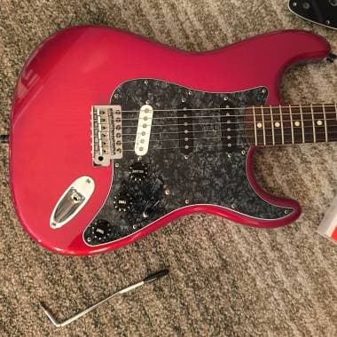 Fender Stratocaster FSR Gloss Candy Apple Red Burst Red
