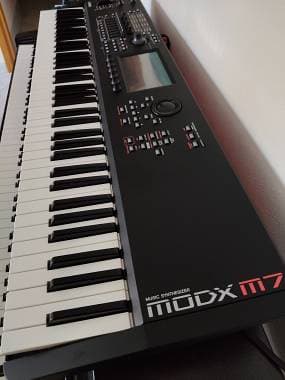 Yamaha MODXM7