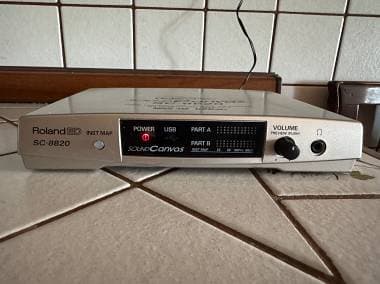 Roland Sc 8820