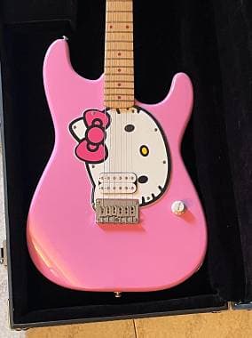 Squier by Fender Hello Kitty Stratocaster