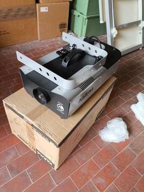 Karma DJ 1500DMX macchina per fumo