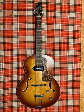 Godin 5th Evenue kingpin Cognabrust