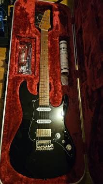 Ibanez AZ2204b Prestige (condizioni perfette) made in Japan