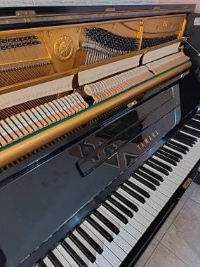 Vendesi pianoforte Verticale Yamaha U1